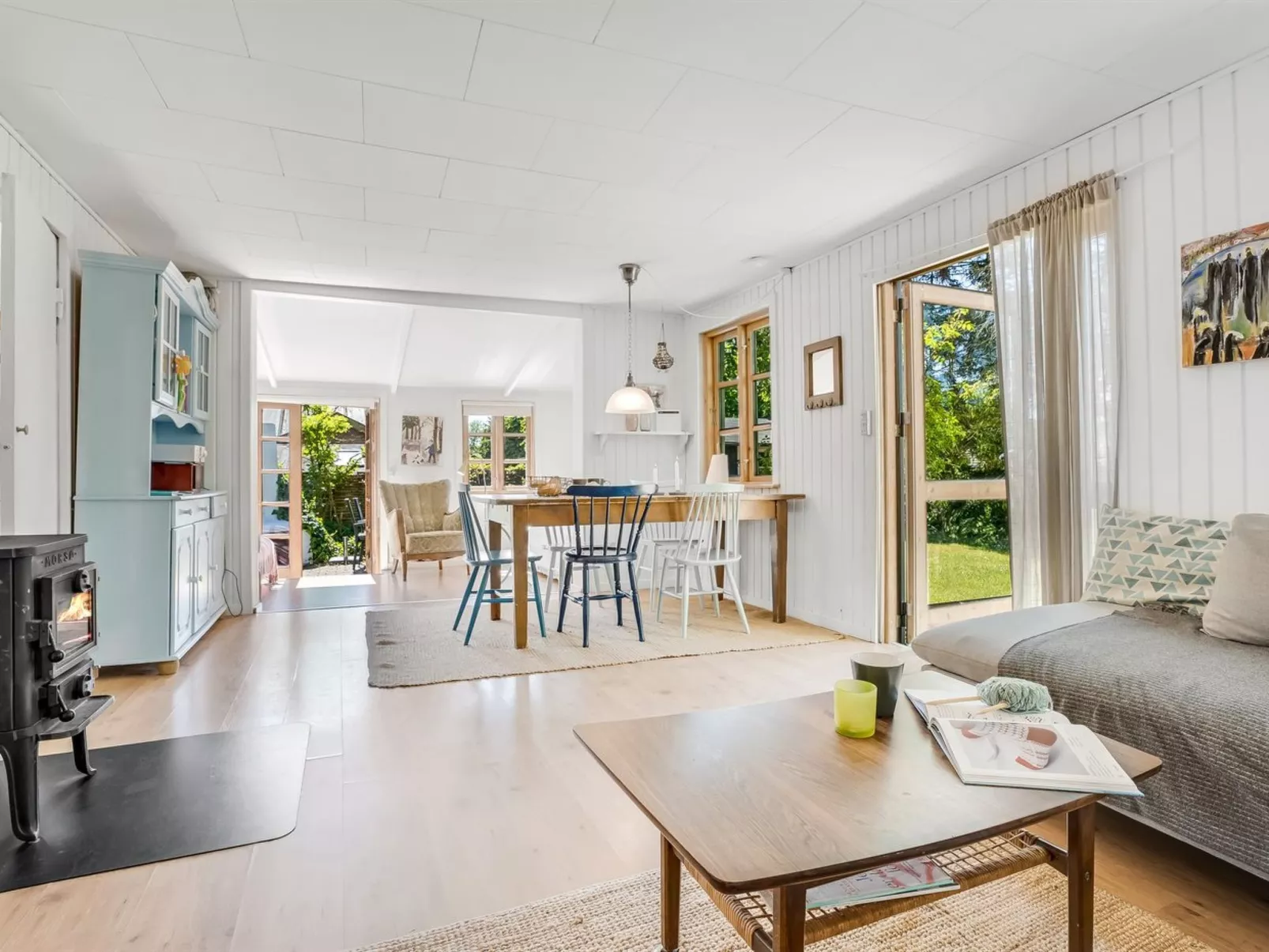 "Carly" - 100m from the sea-Binnen