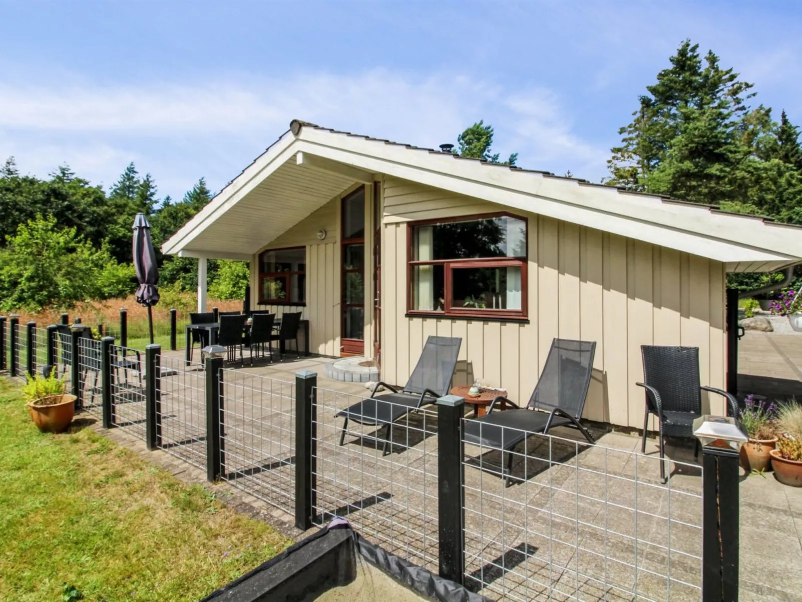 "Arvi" - 30km from the sea-Buiten