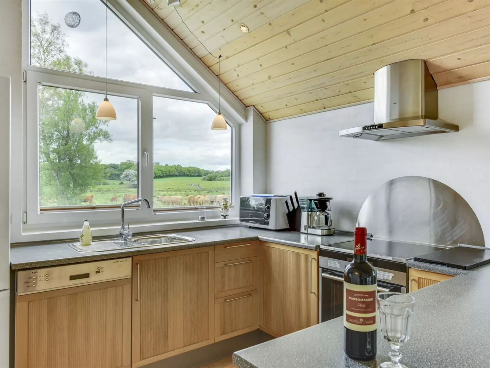 "Sigbritt" - 100m from the sea-Binnen