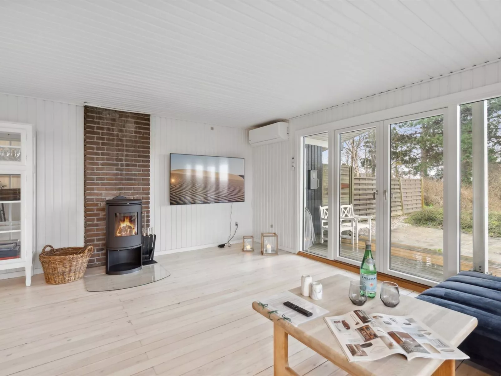 "Arho" - 75m from the sea-Binnen