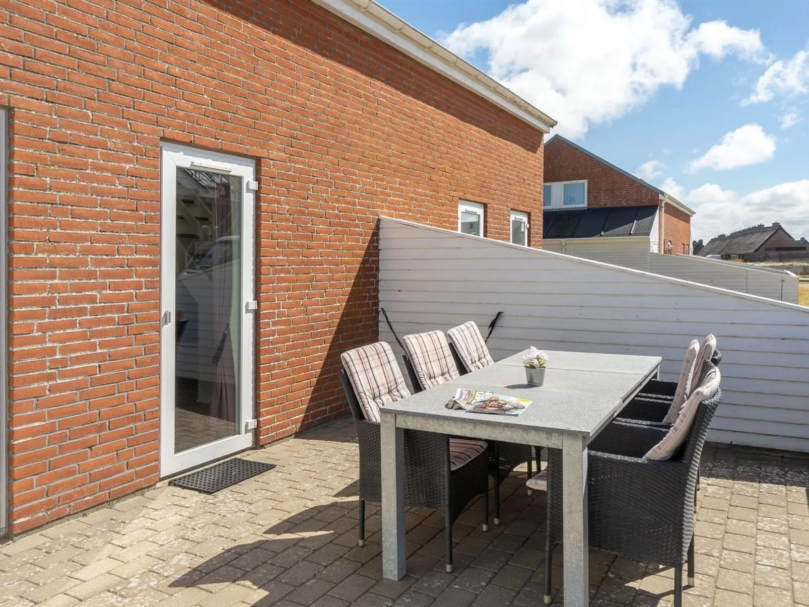 "Anouk" - 1.7km from the sea-Buiten