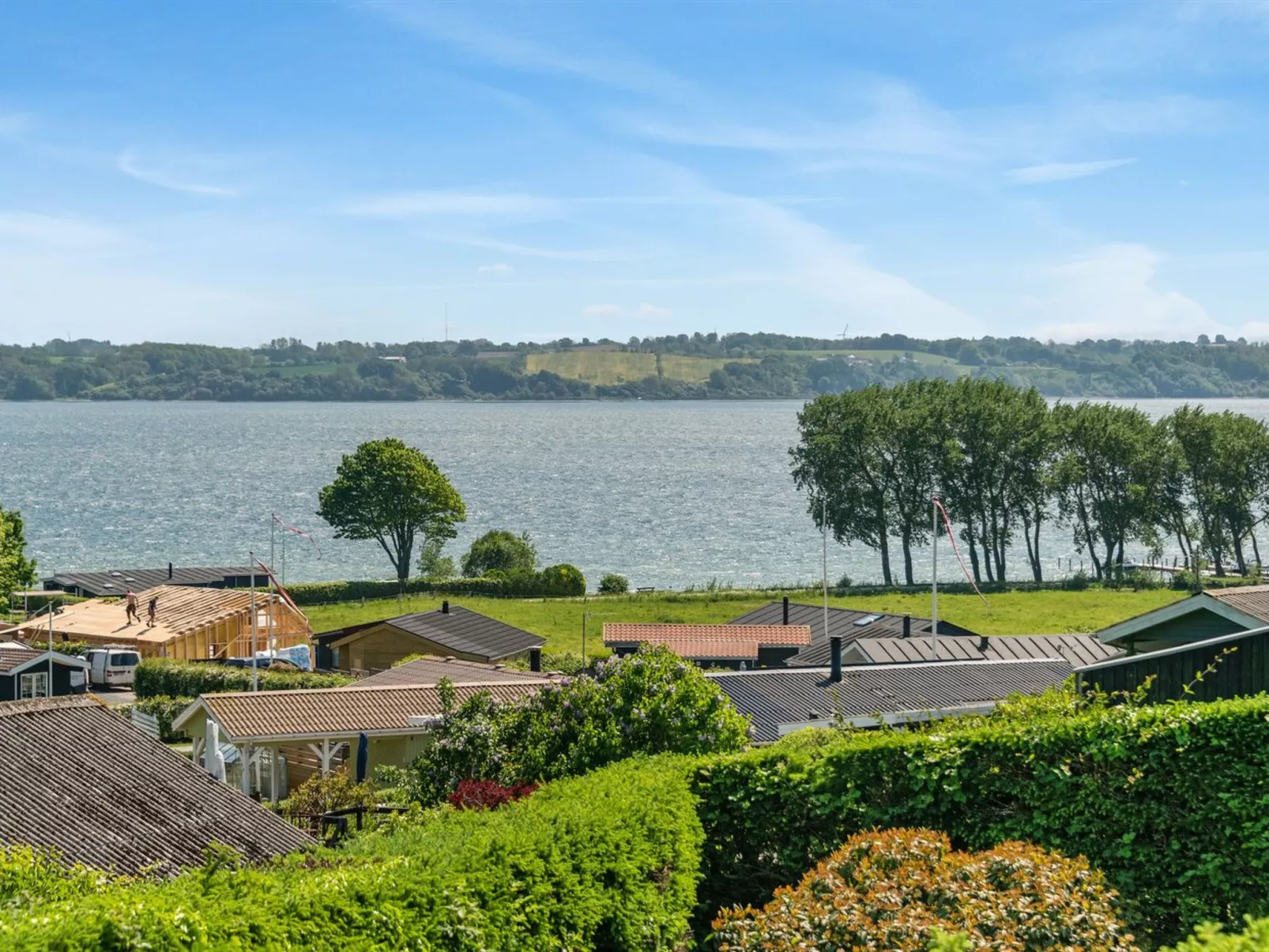 "Axeln" - 300m to the fjord-Buiten