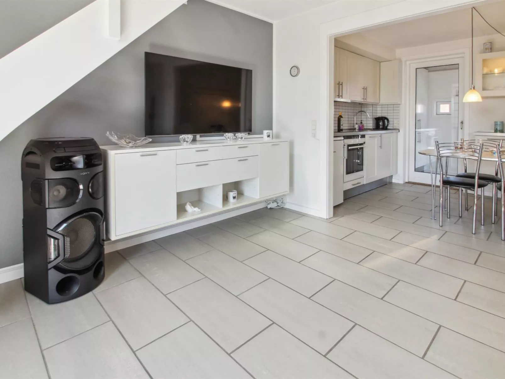 "Faidra" - 2.5km from the sea - Binnen