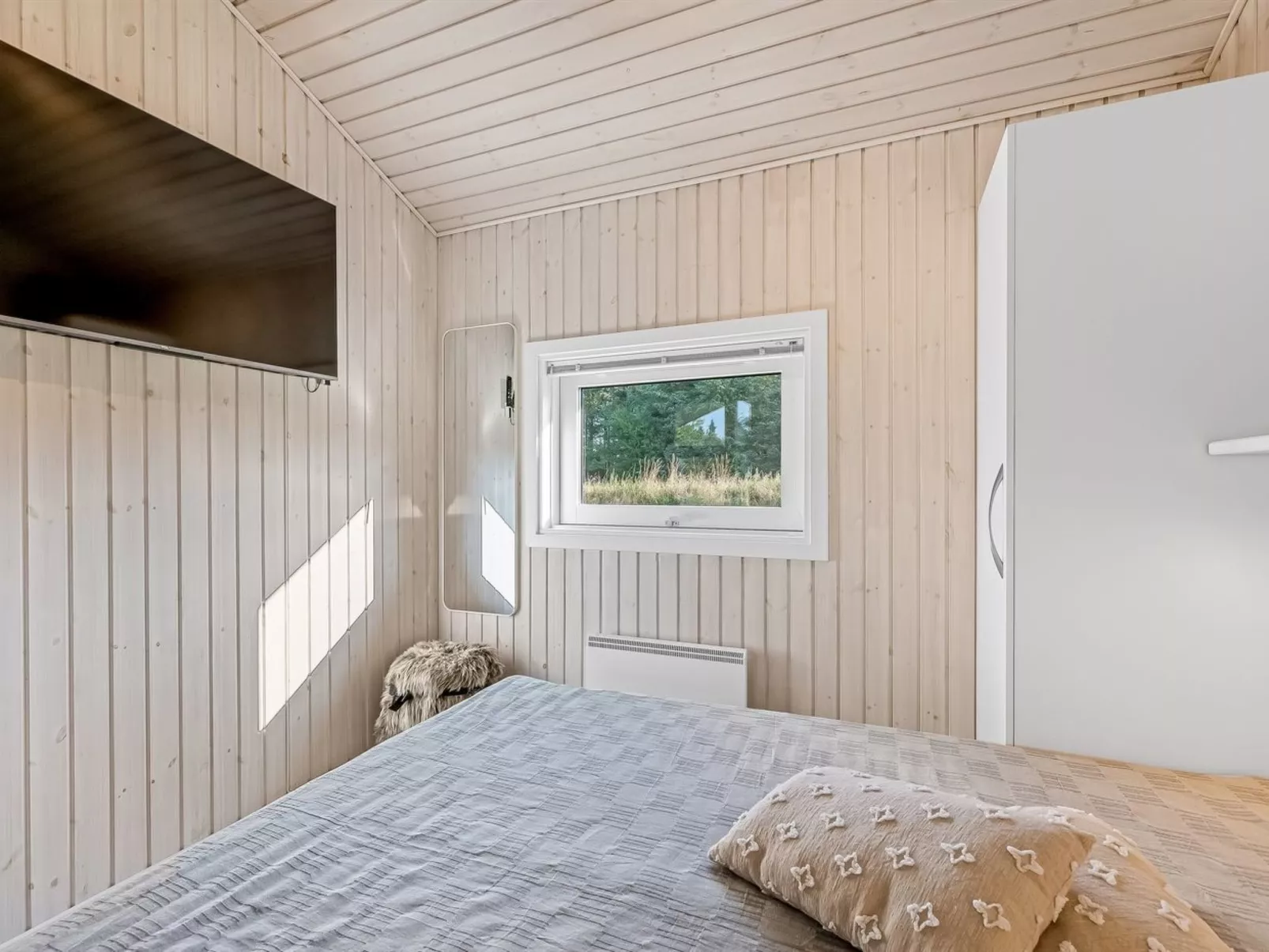 "Sviðandi" - 1.5km from the sea-Binnen