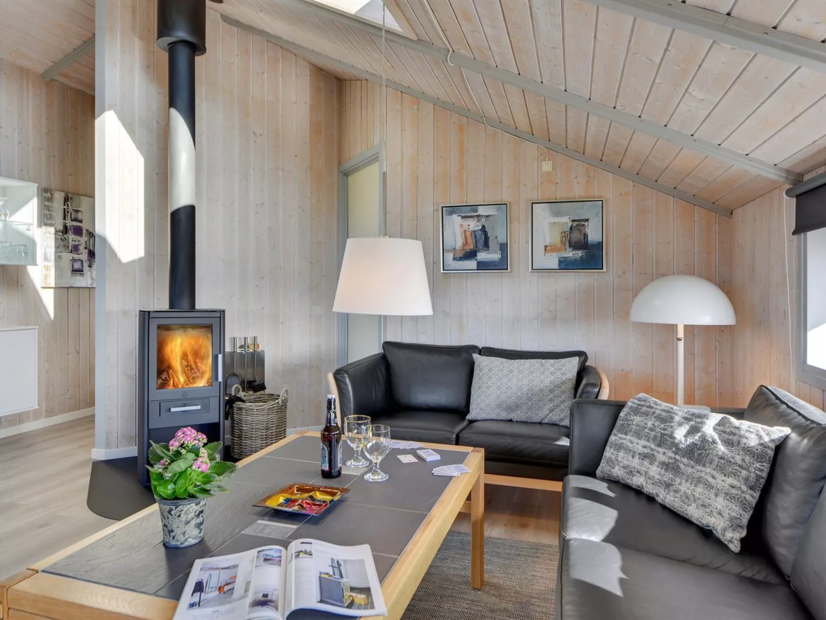 "Durita" - 600m to the fjord-Binnen