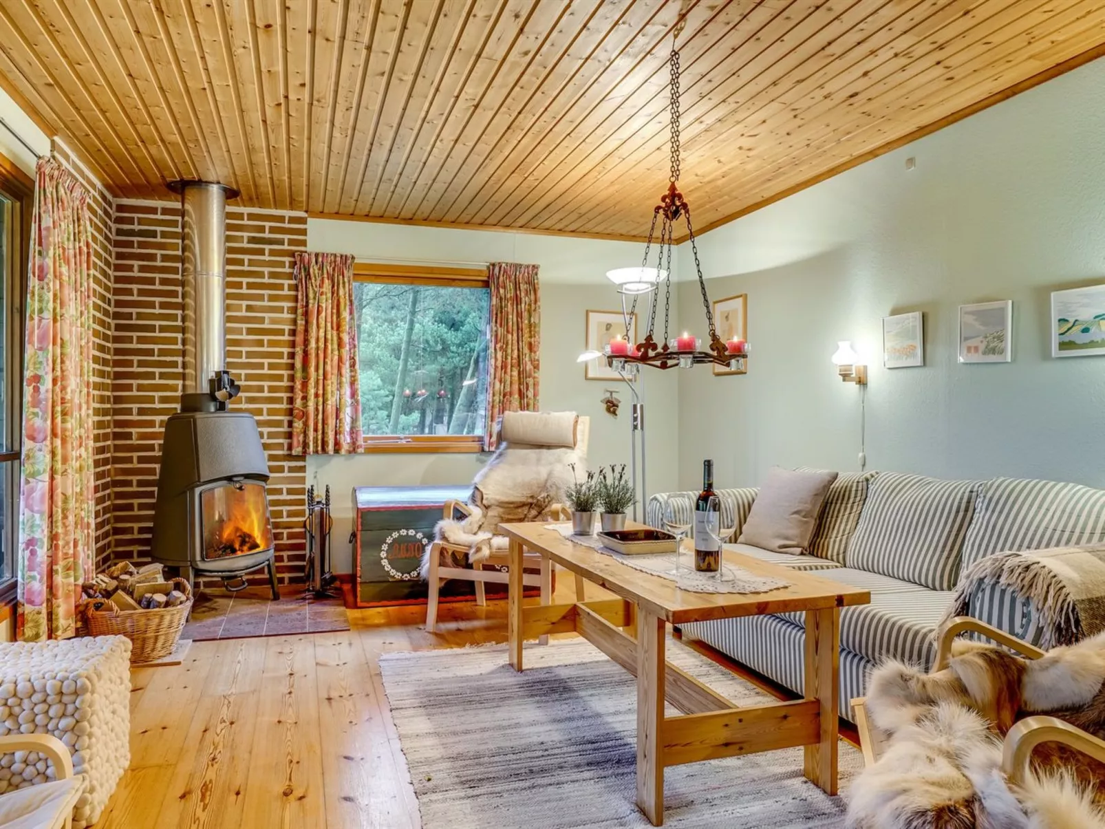 "Carina" - 5km from the sea-Binnen