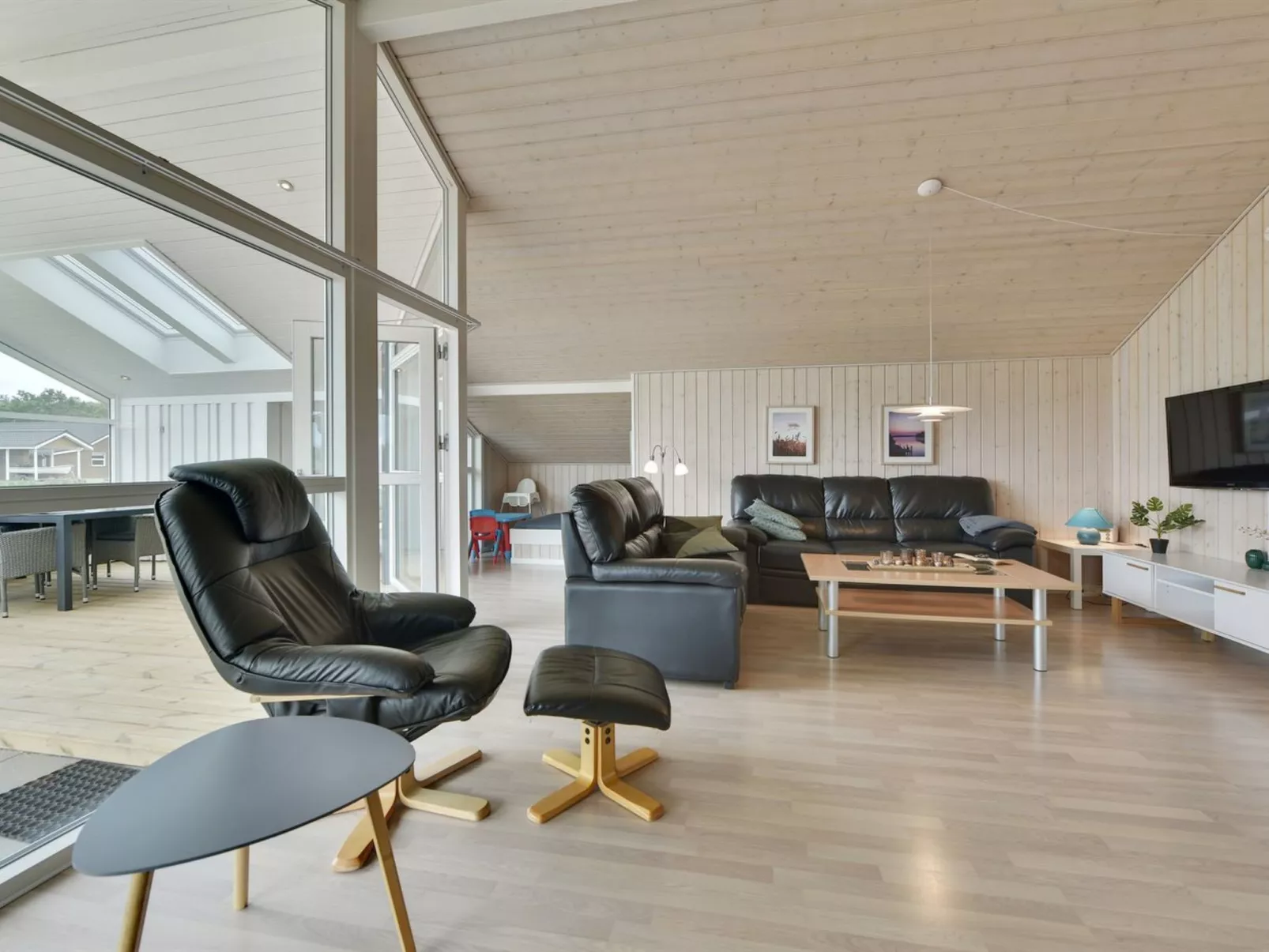 "Harth" - 700m to the fjord-Binnen