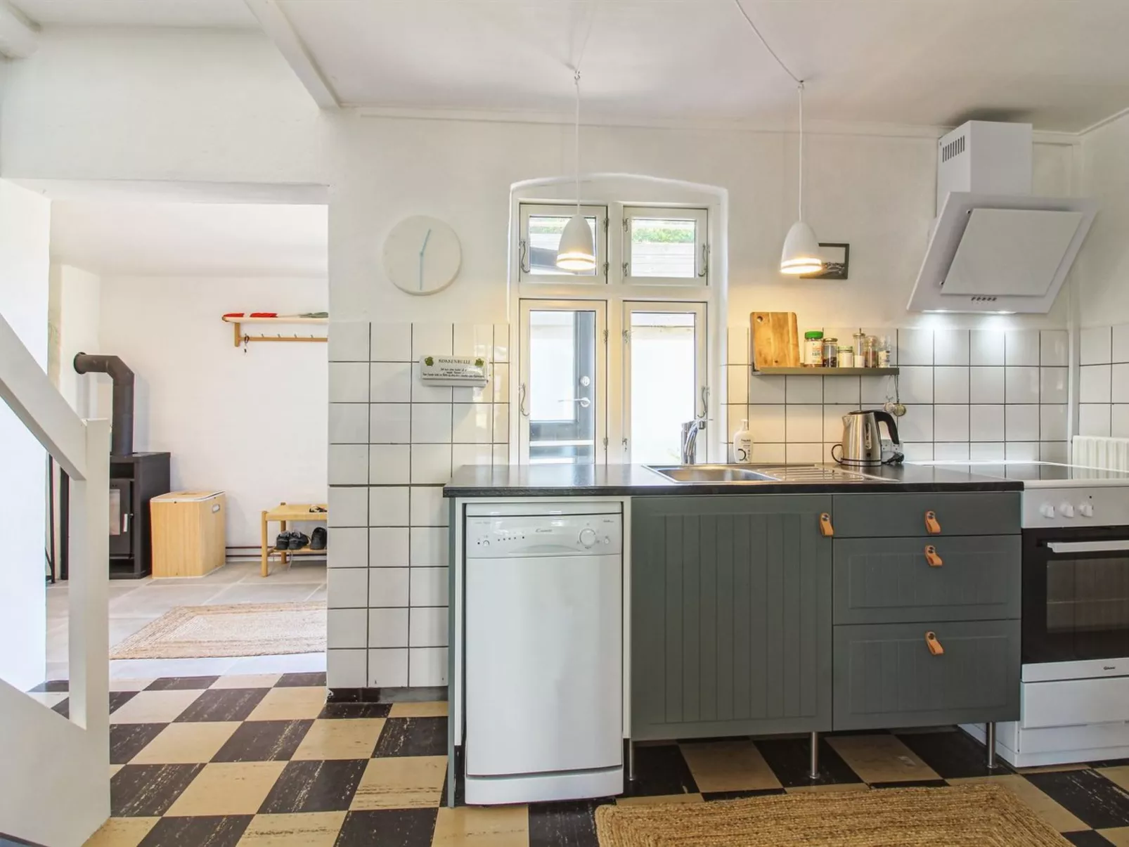 "Alberta" - 50m from the sea-Binnen