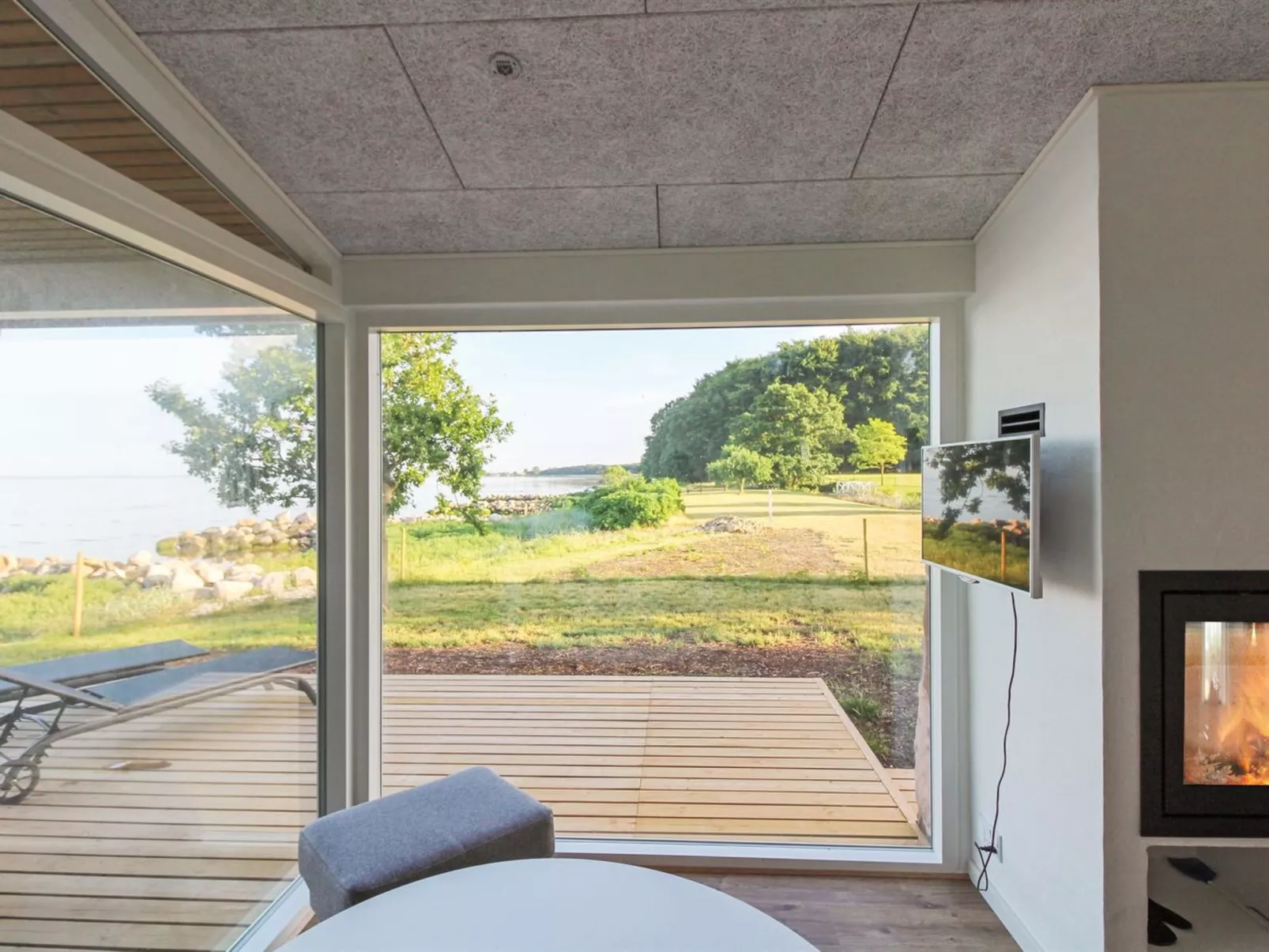 "Sasser" - 10m from the sea-Binnen