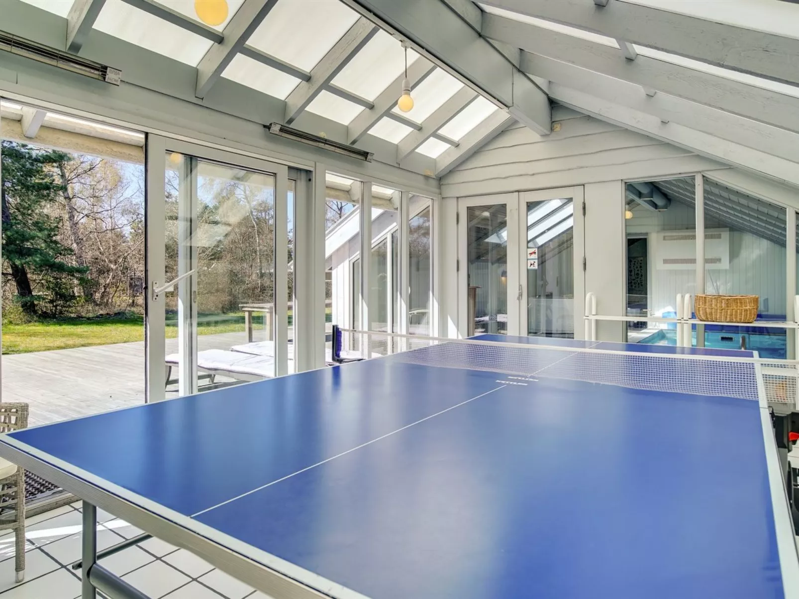 "Erly" - 500m from the sea-Binnen