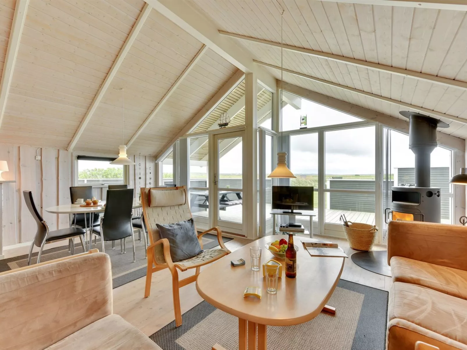 "Valea" - 300m to the fjord-Binnen