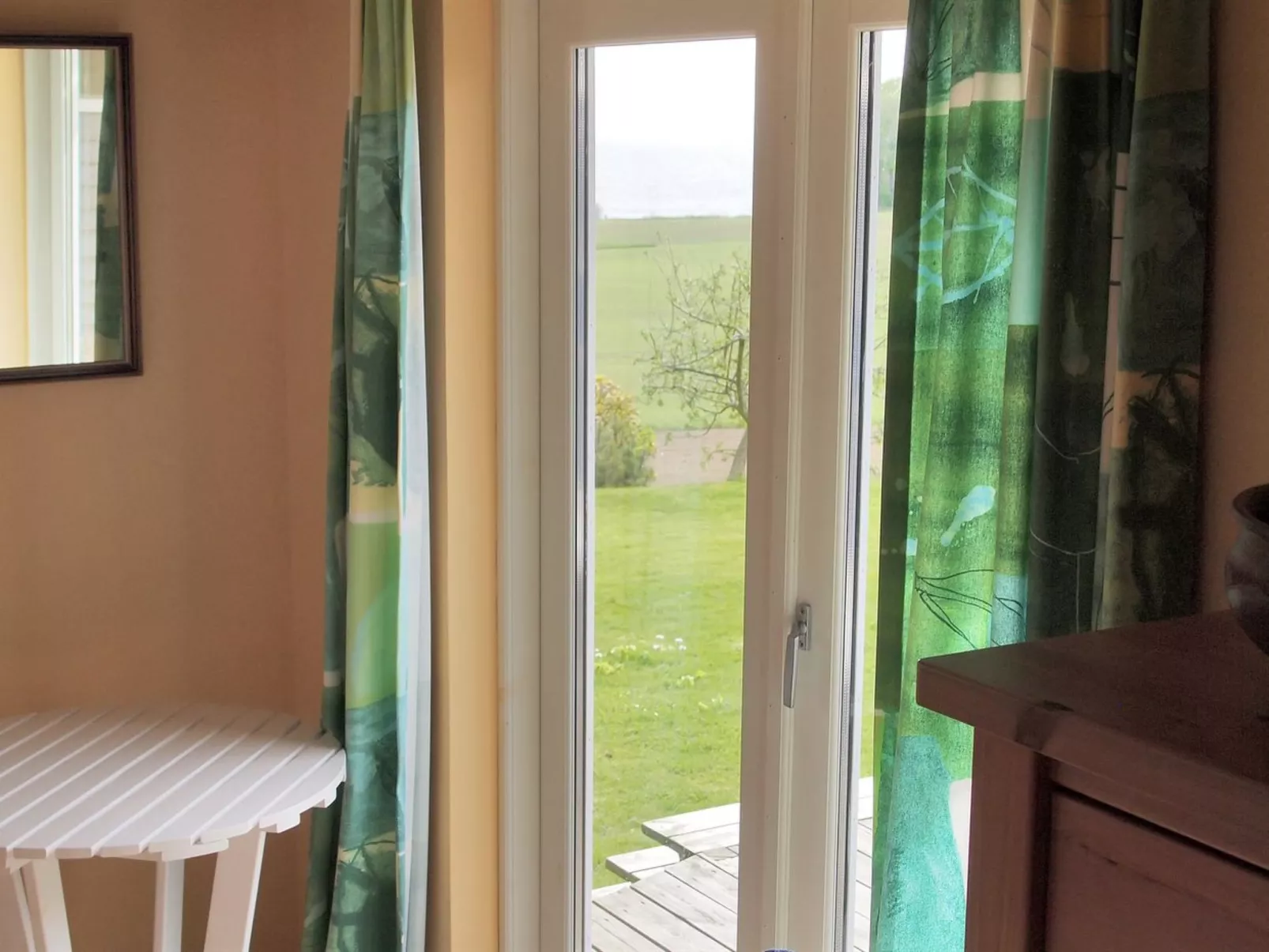 "Hoimar" - 400m from the sea-Binnen