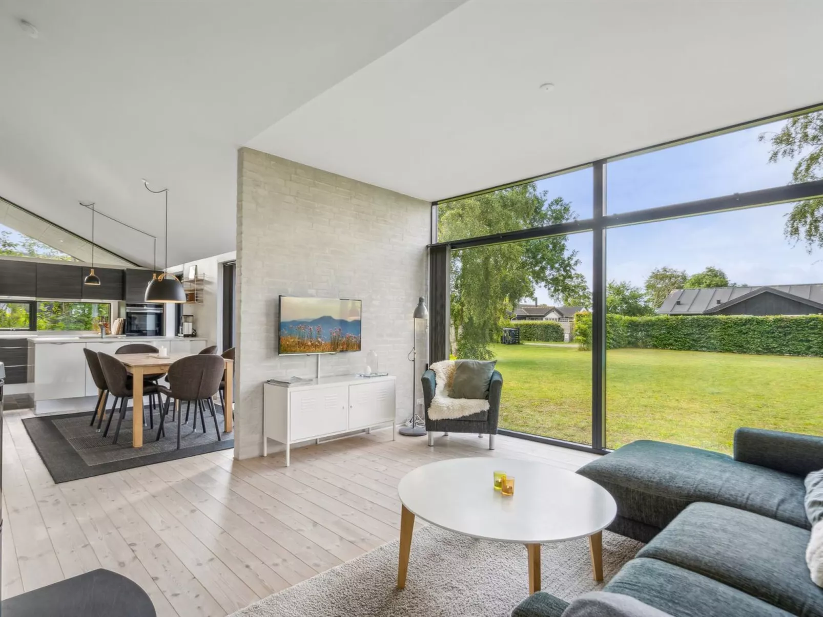 "Yukon" - 150m from the sea-Binnen