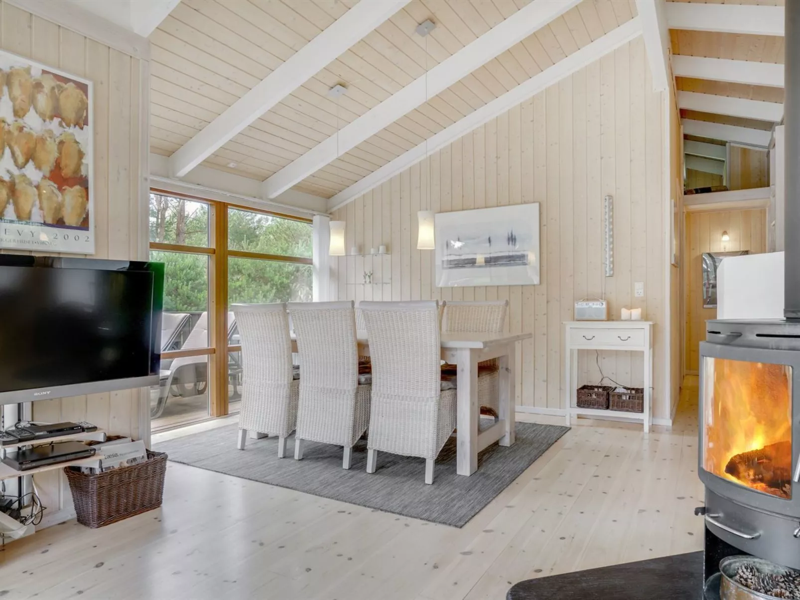 "Mine" - 300m from the sea-Binnen