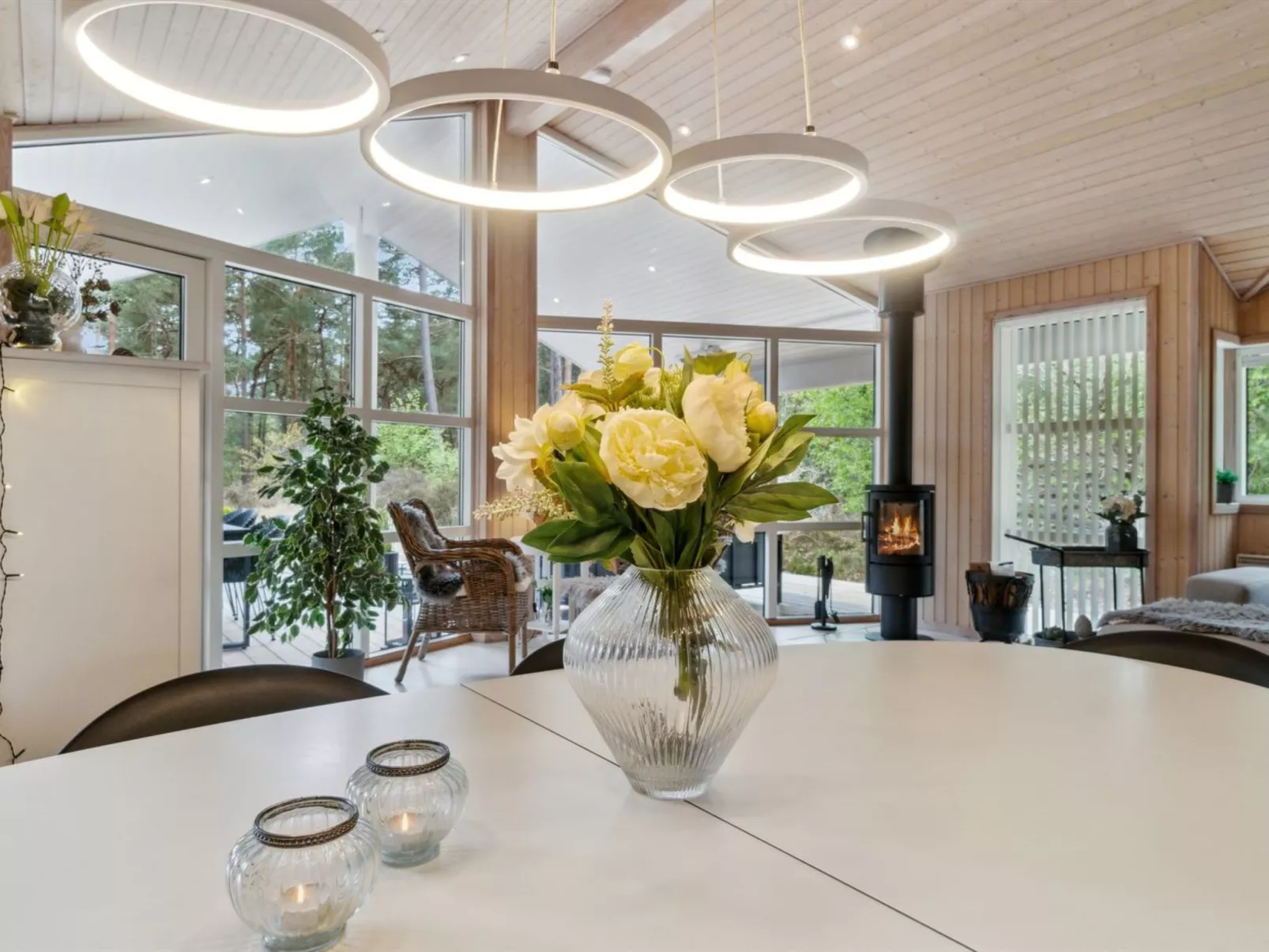 "Bergulv" - 75m from the sea-Binnen