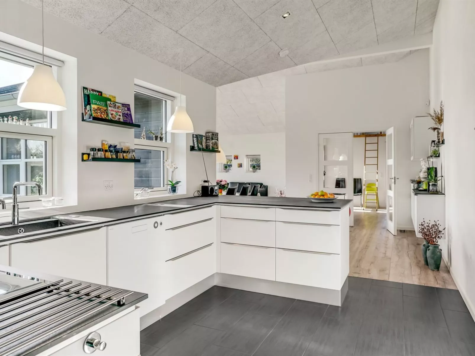 "Geri" - 700m from the sea-Binnen