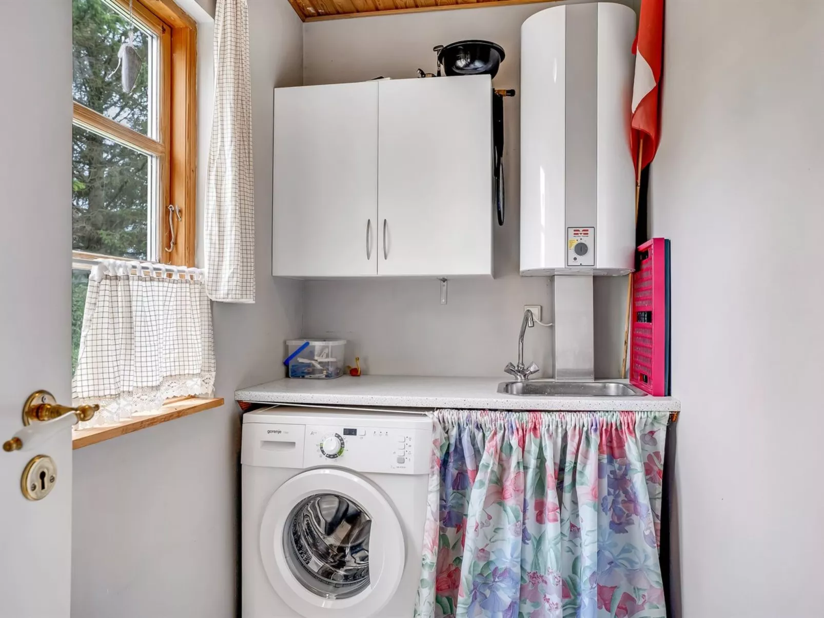 "Rikhard" - 75m from the sea-Binnen