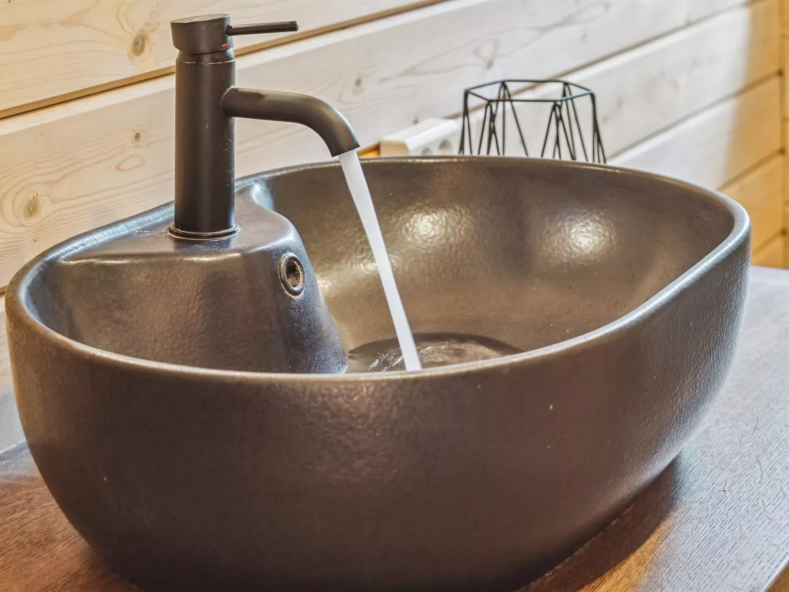 "Vicktoria" - 1.5km from the sea-Binnen