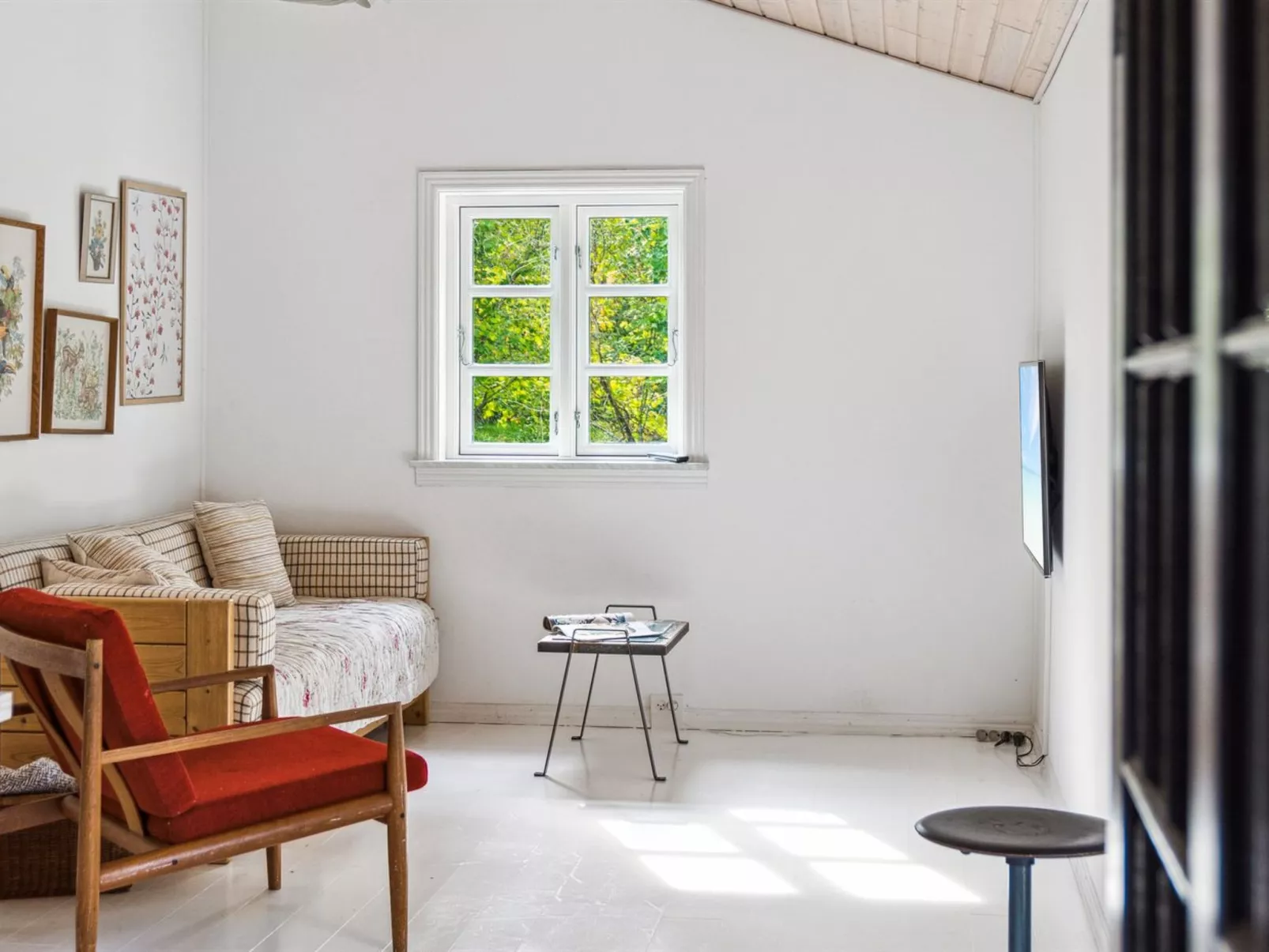 "Mella" - 625m from the sea-Binnen