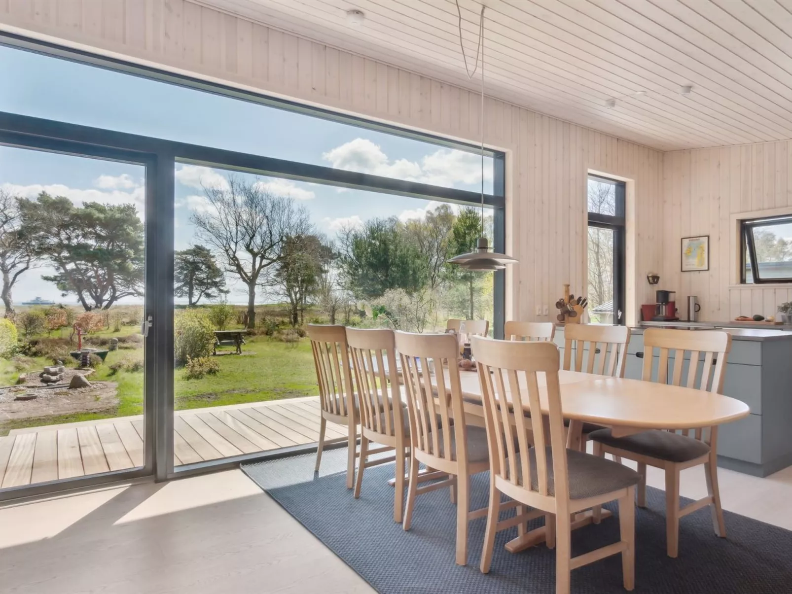 "Toska" - 100m to the fjord-Binnen