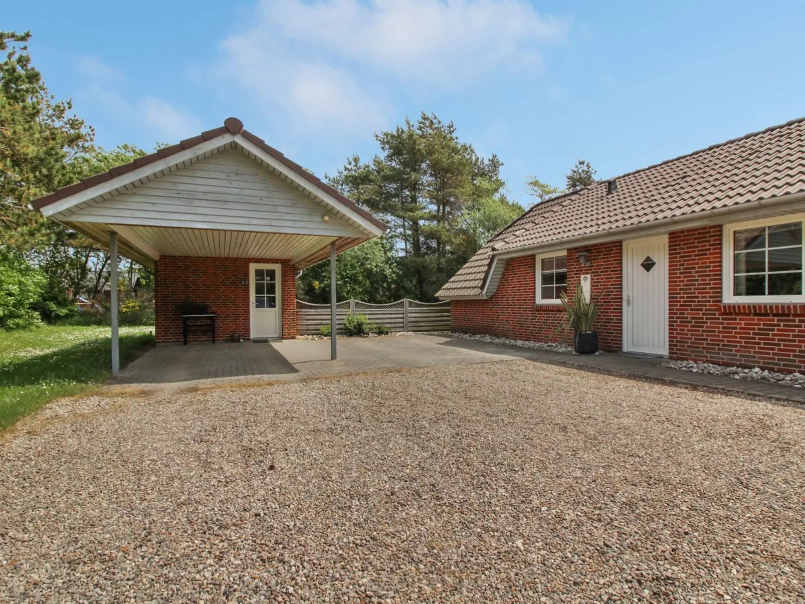 "Joona" - 12km from the sea-Buiten