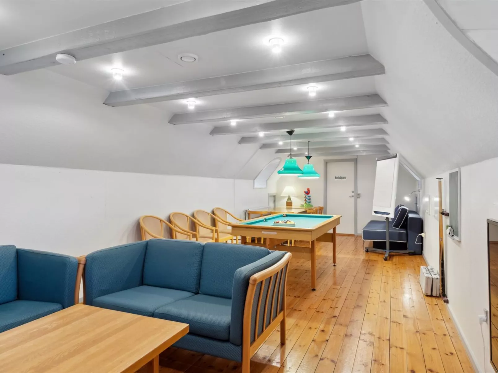 "Annli" - 800m to the fjord-Binnen