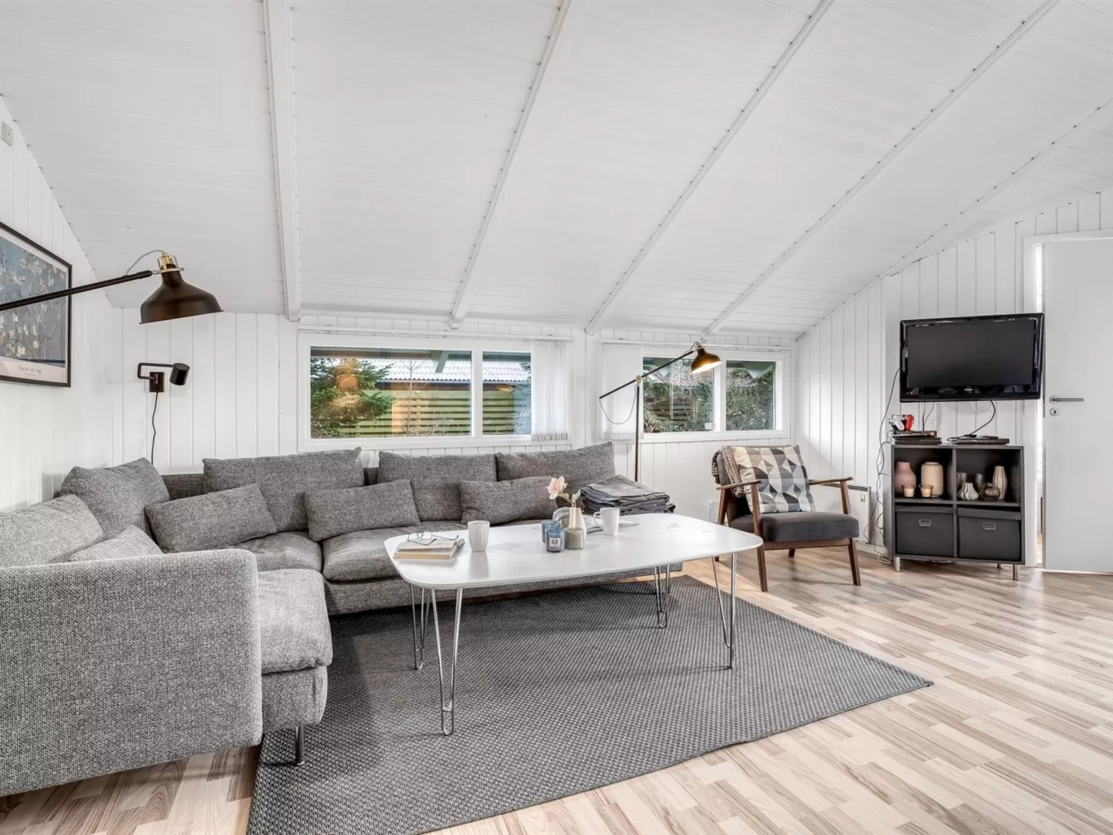 "Bjart" - 1.5km from the sea-Binnen