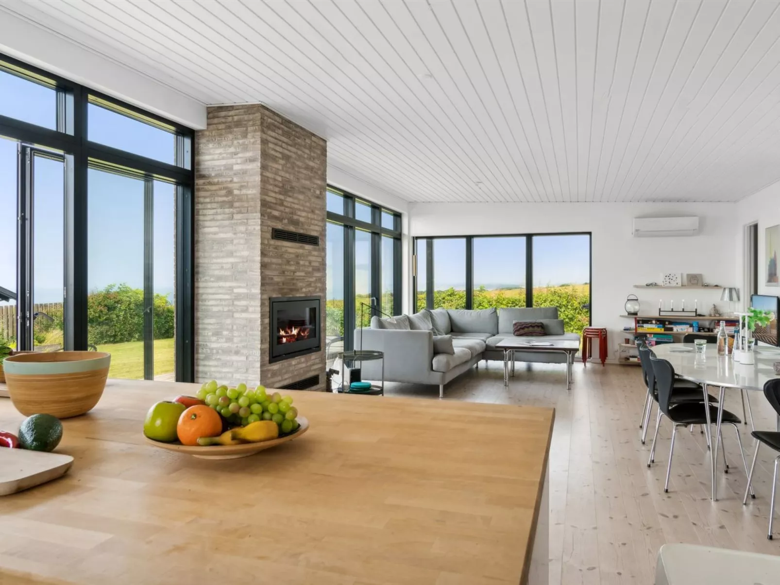 "Niesina" - 100m from the sea-Binnen