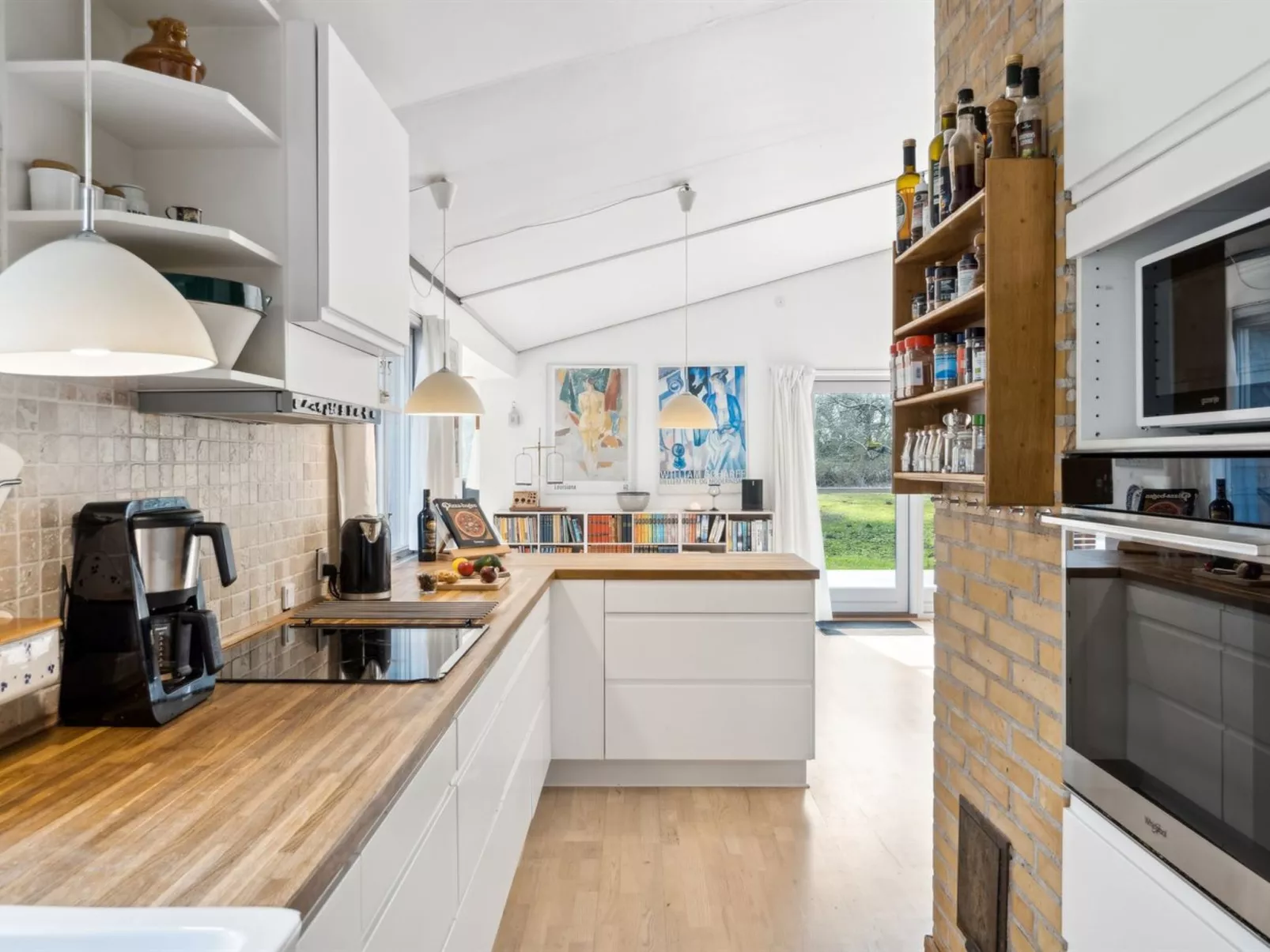 "Benni" - 120m to the fjord-Binnen