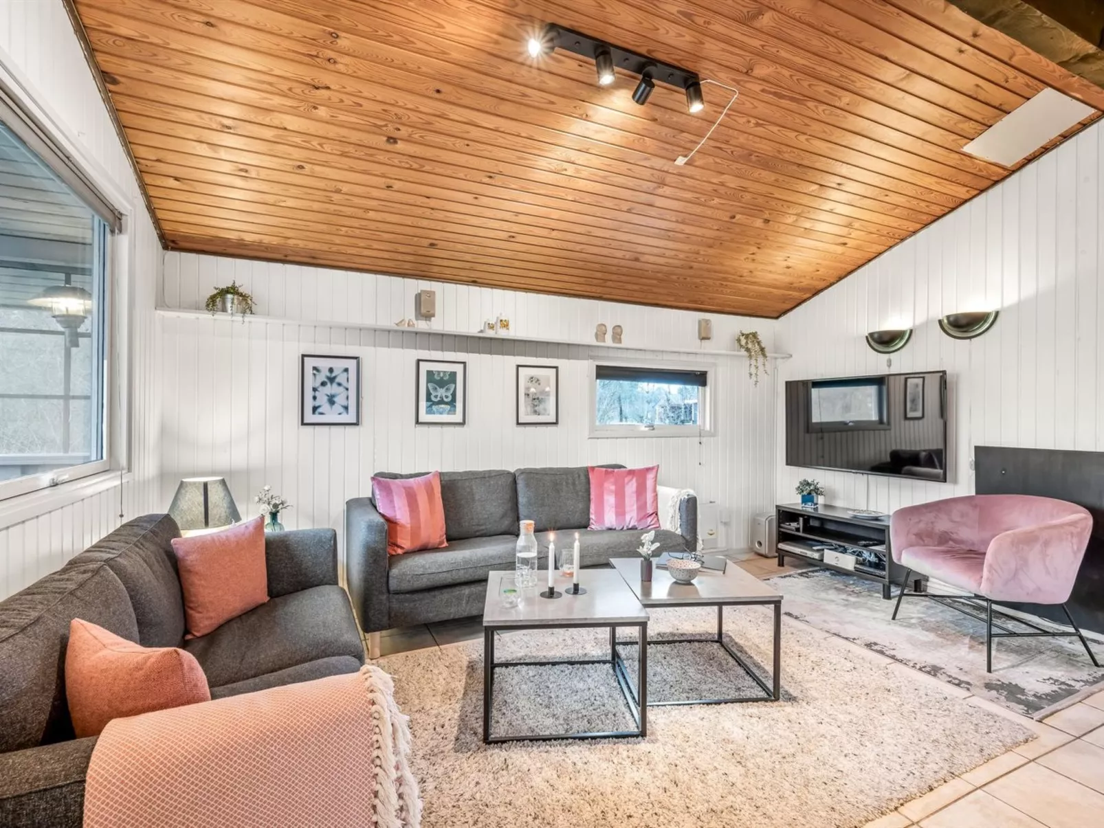 "Barni" - 11km from the sea-Binnen