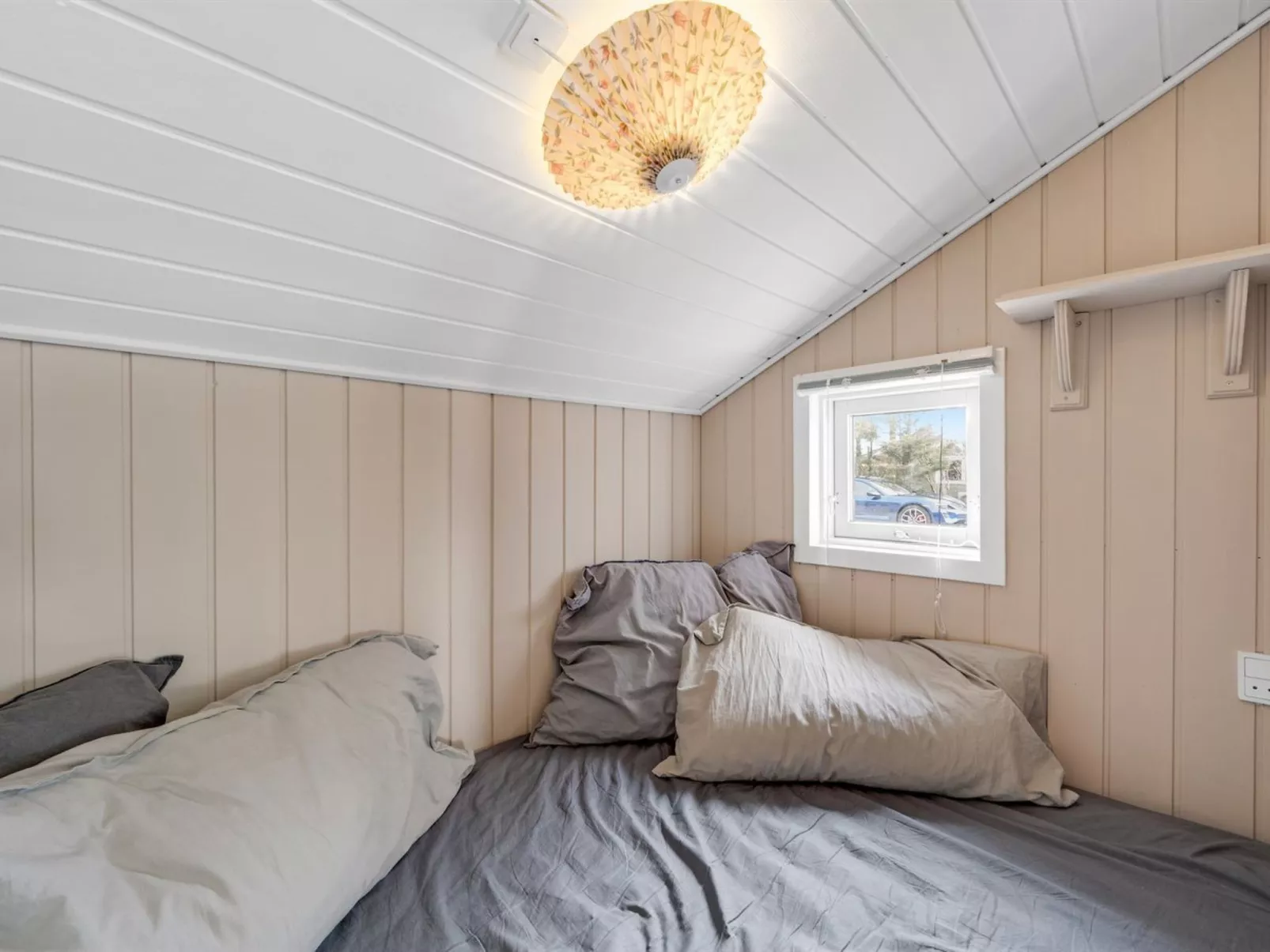 "Ingelis" - 150m to the fjord-Binnen