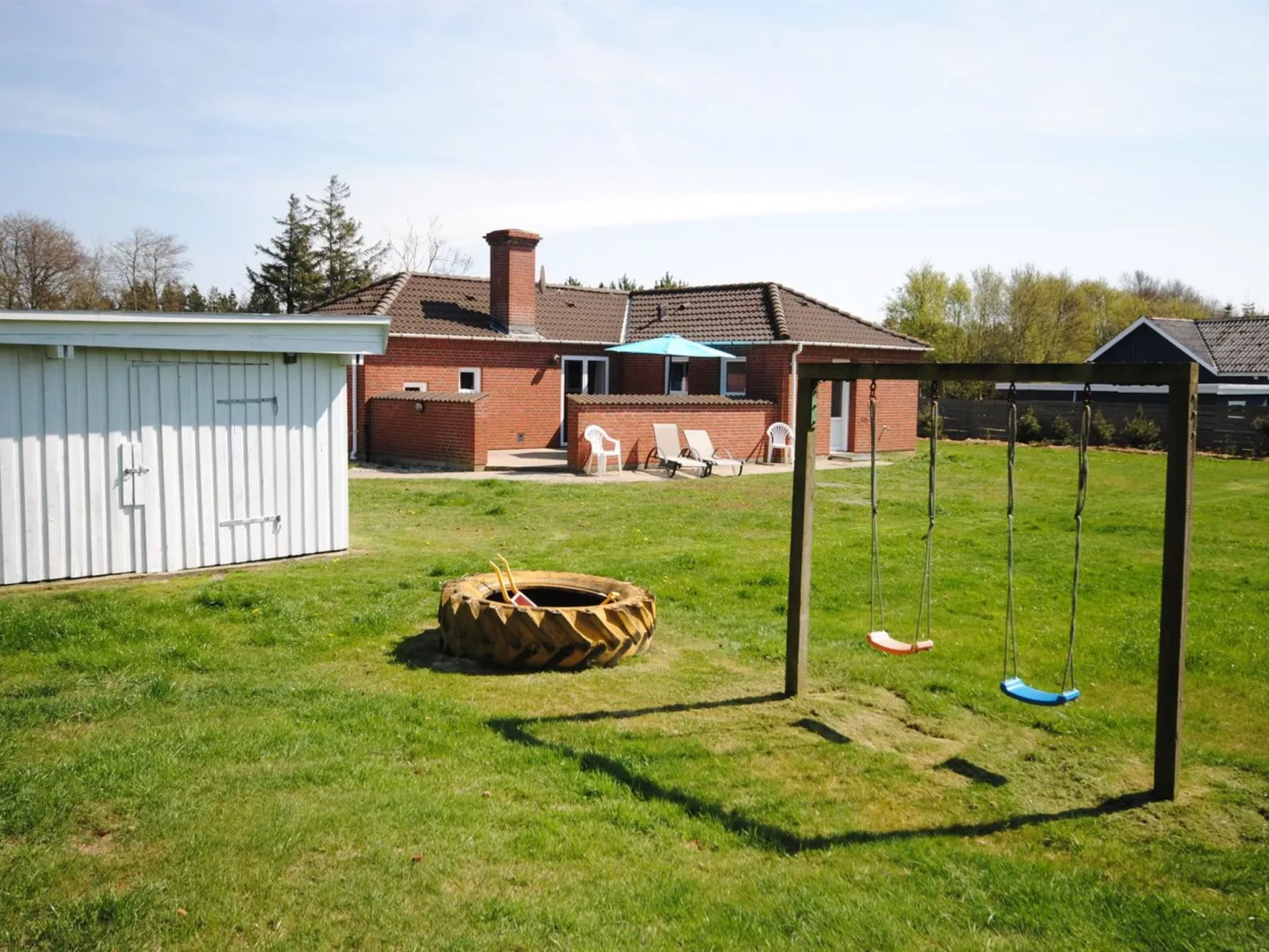 "Pernilla" - 2km from the sea-Buiten