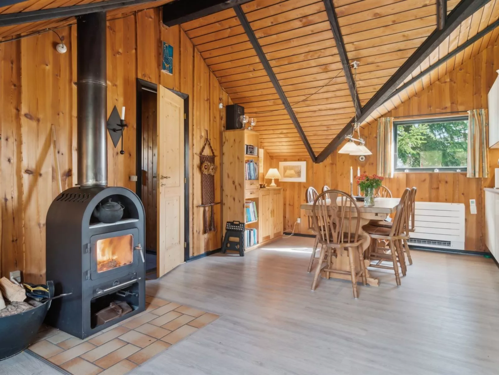 "Ajla" - 500m from the sea-Binnen