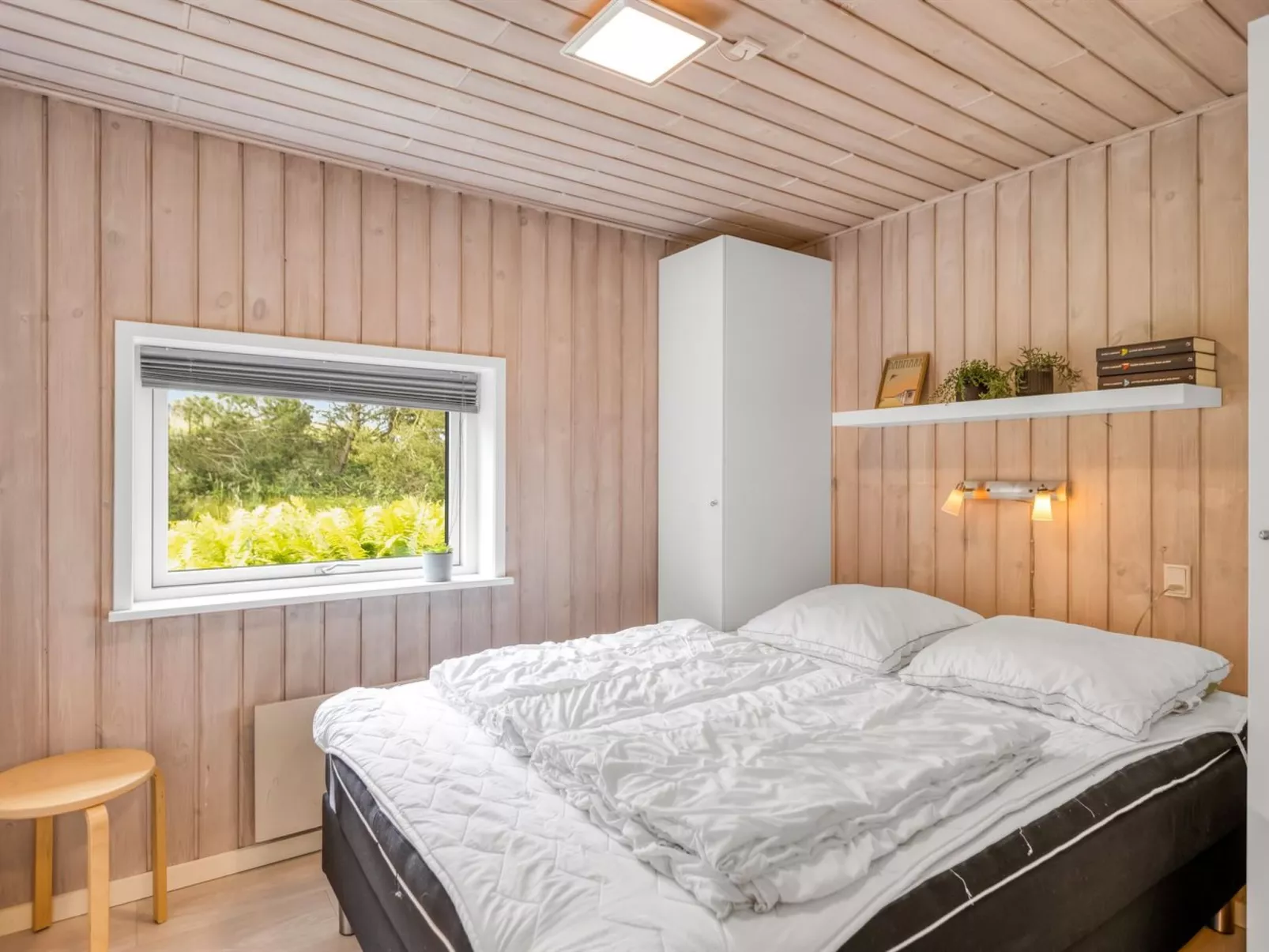 "Yngve" - 1.2km from the sea-Binnen