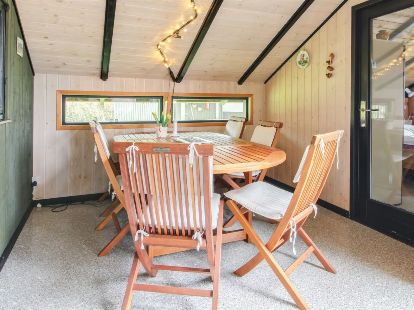 "Gabi" - 30km from the sea-Binnen