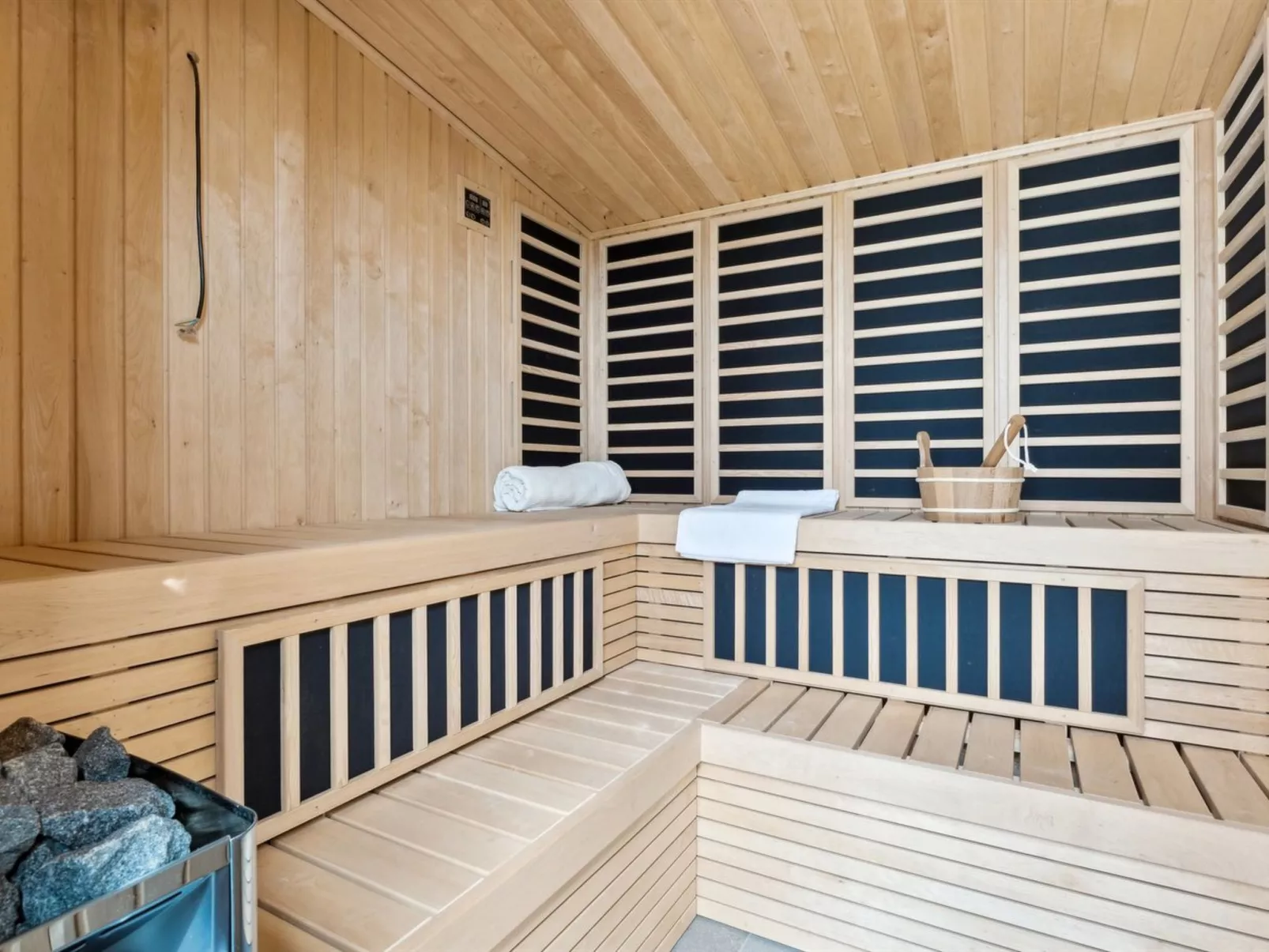 "Filimena" - 250m from the sea-Binnen