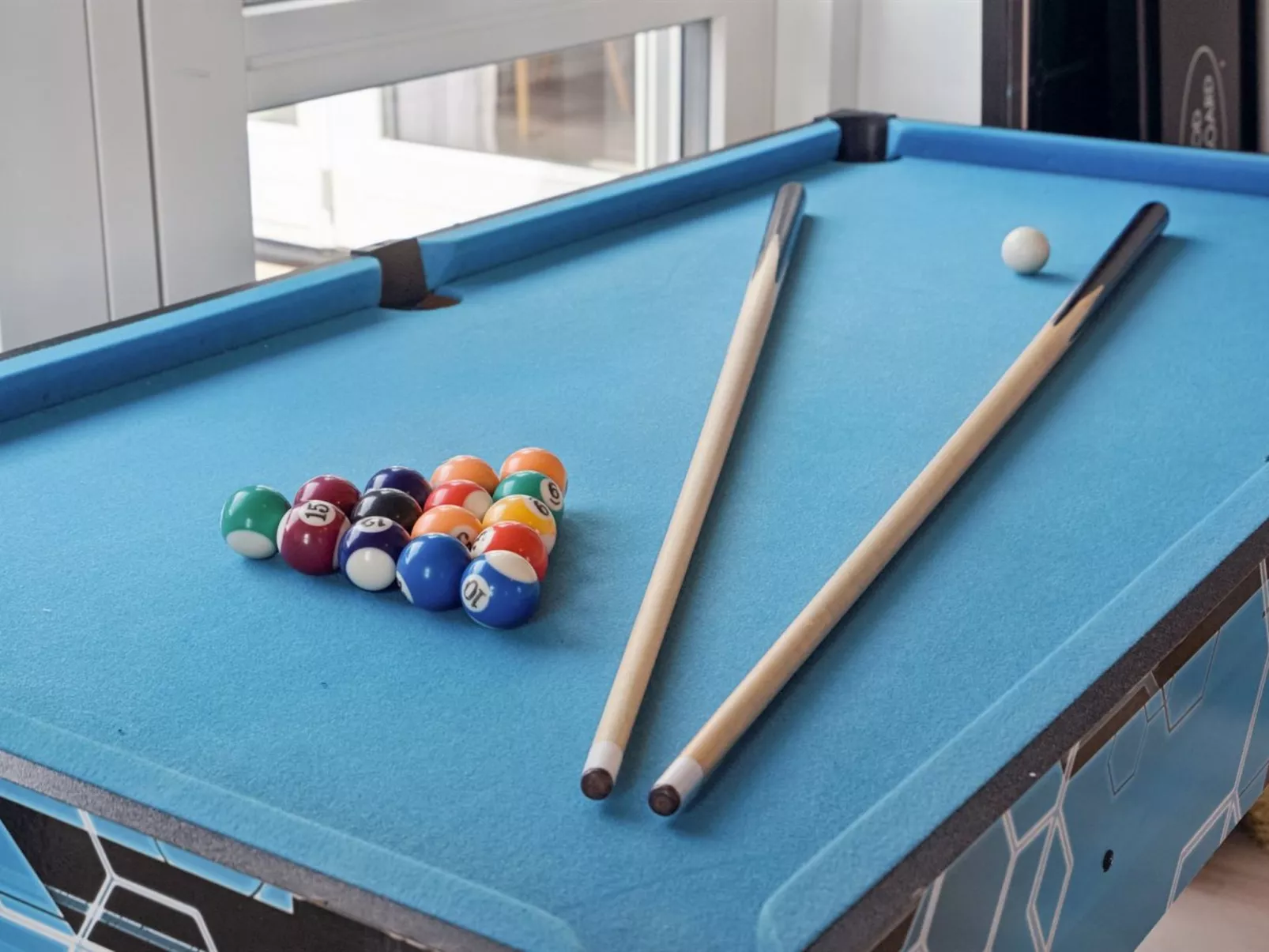 "Hakan" - 900m from the sea-Binnen