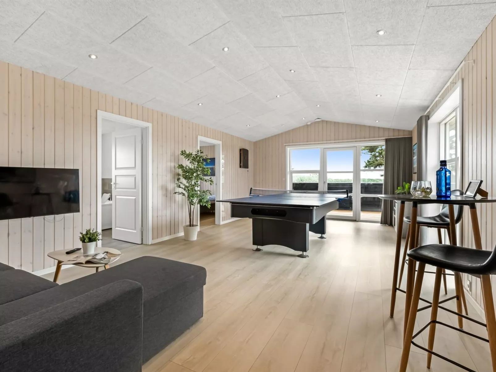 "Emeli" - 400m from the sea-Binnen