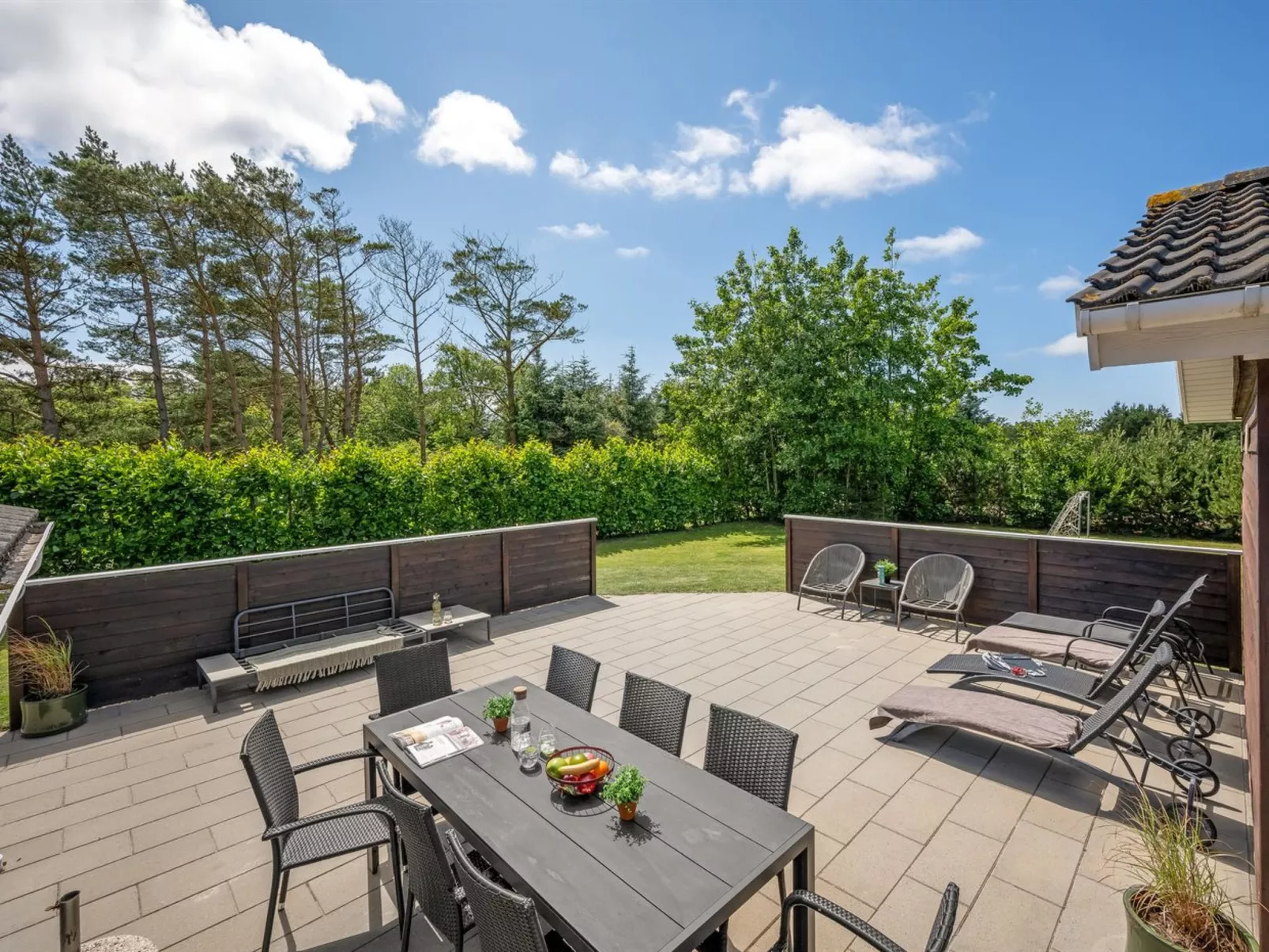 "Holga" - 400m from the sea-Buiten