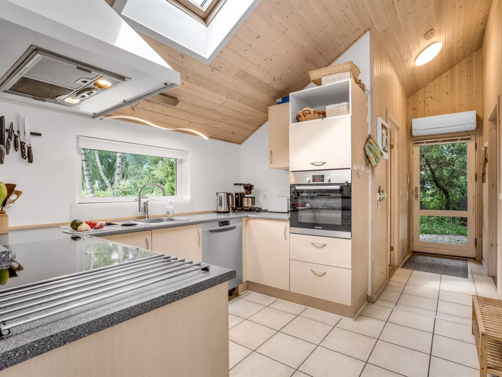 "Dorde" - 600m from the sea-Binnen