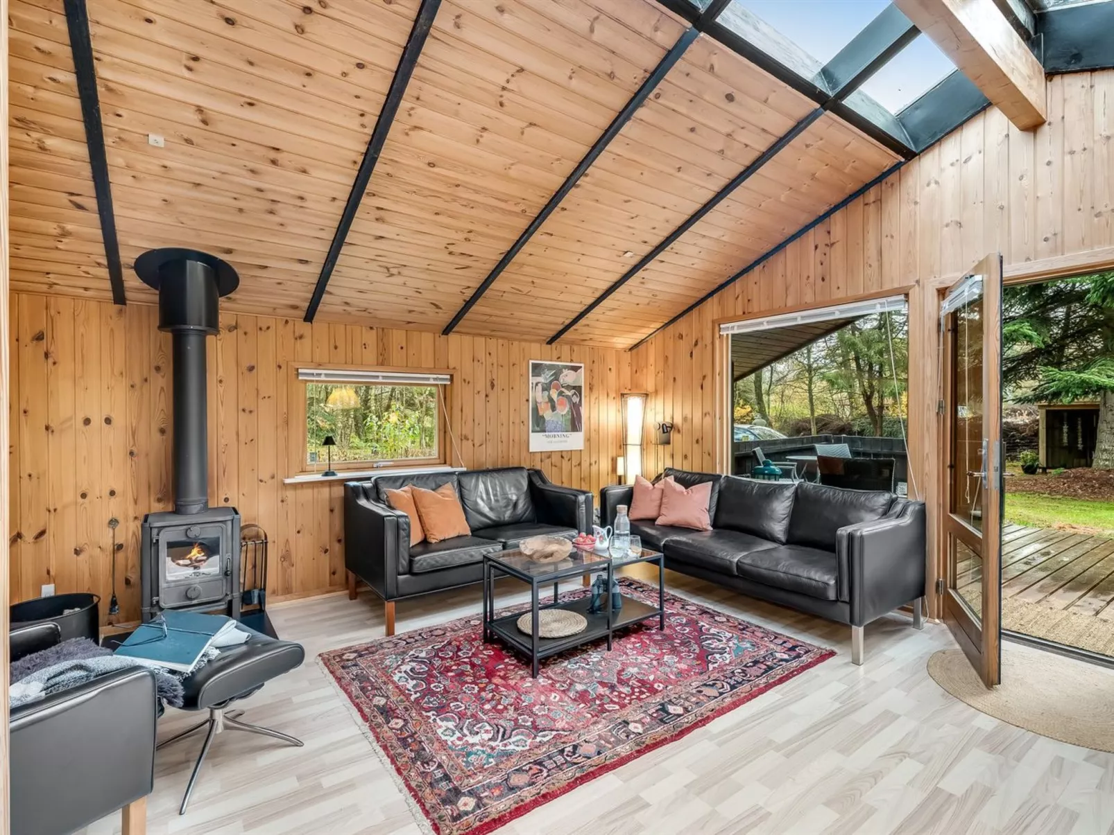 "Marthine" - 650m to the fjord-Binnen