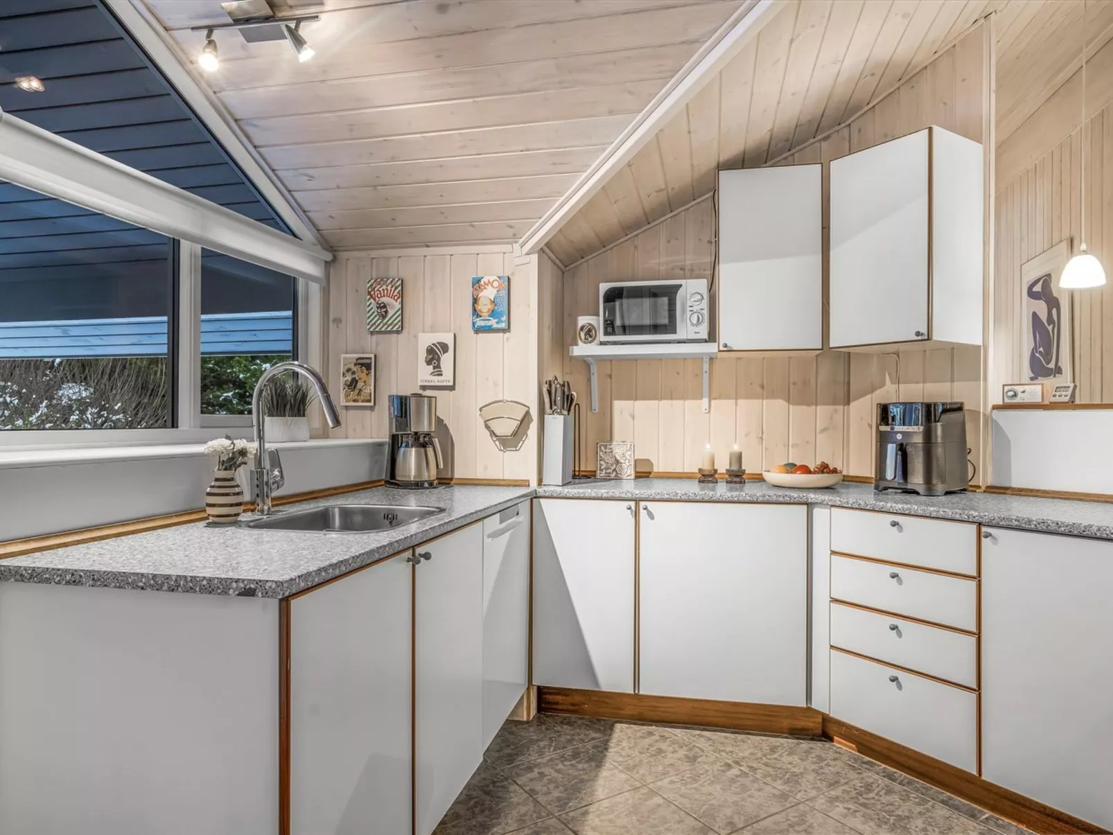 "Elvin" - 2km from the sea-Binnen