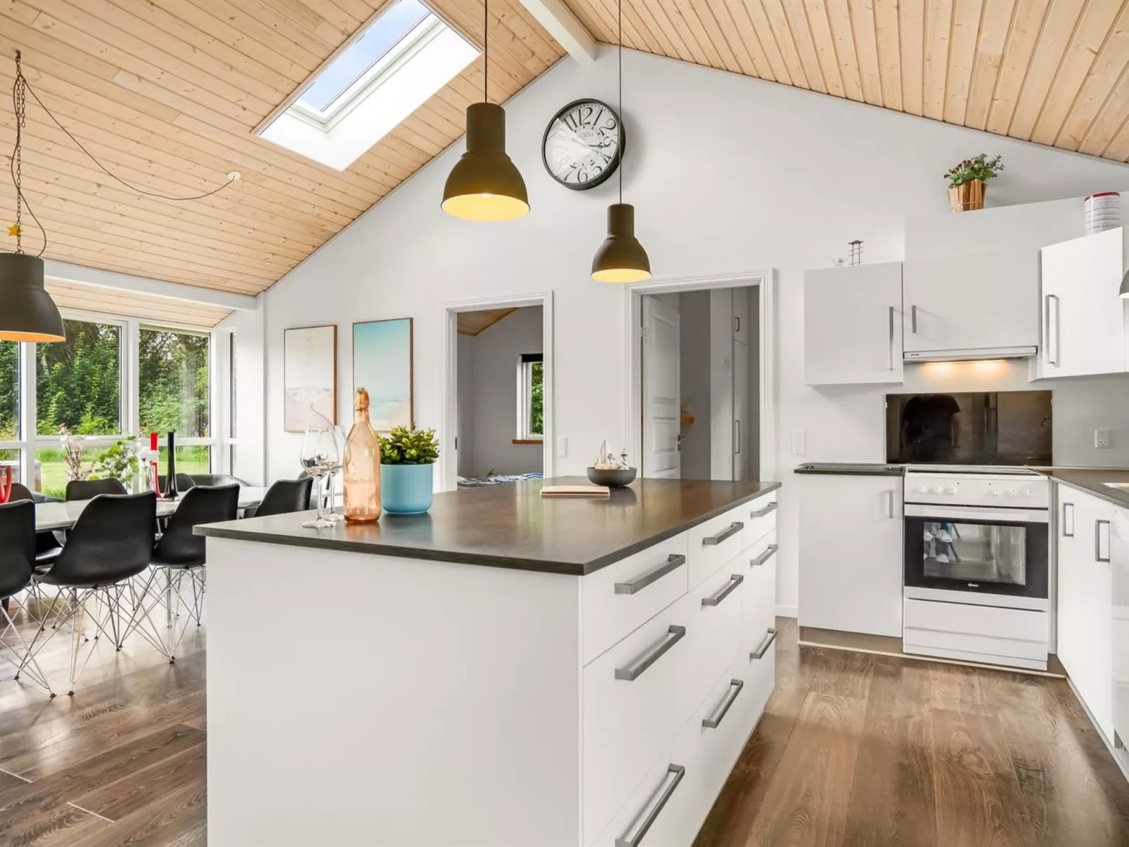 "Nauka" - 400m to the fjord-Binnen