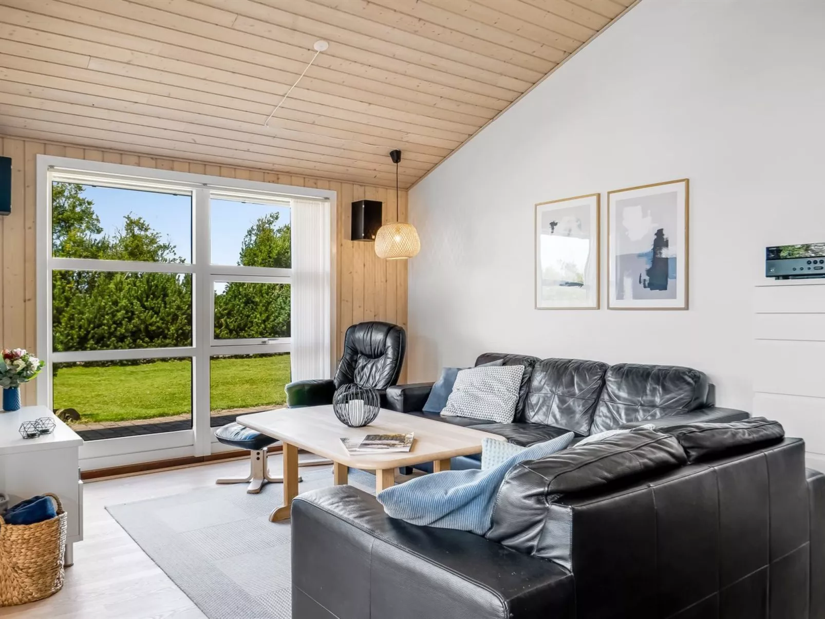 "Yngve" - 3.5km from the sea-Binnen