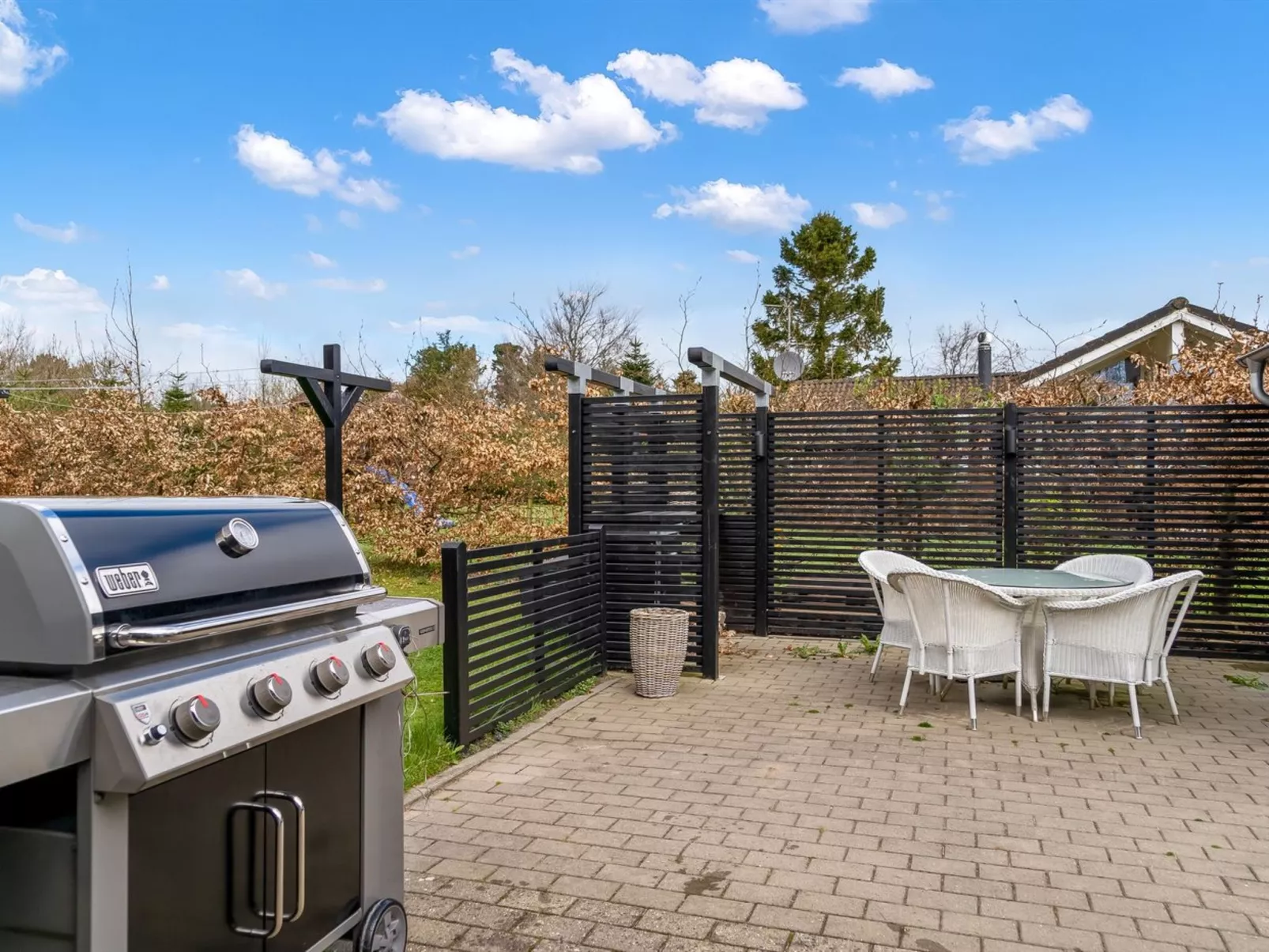 "Maunu" -  from the sea-Buiten