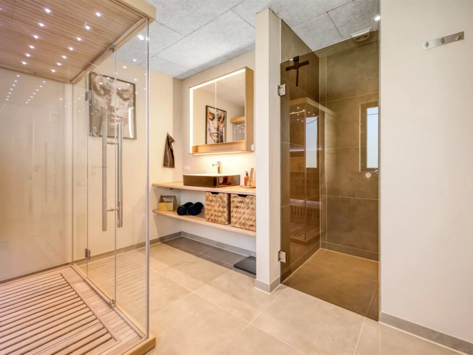 "Edvia" - 200m to the fjord-Binnen