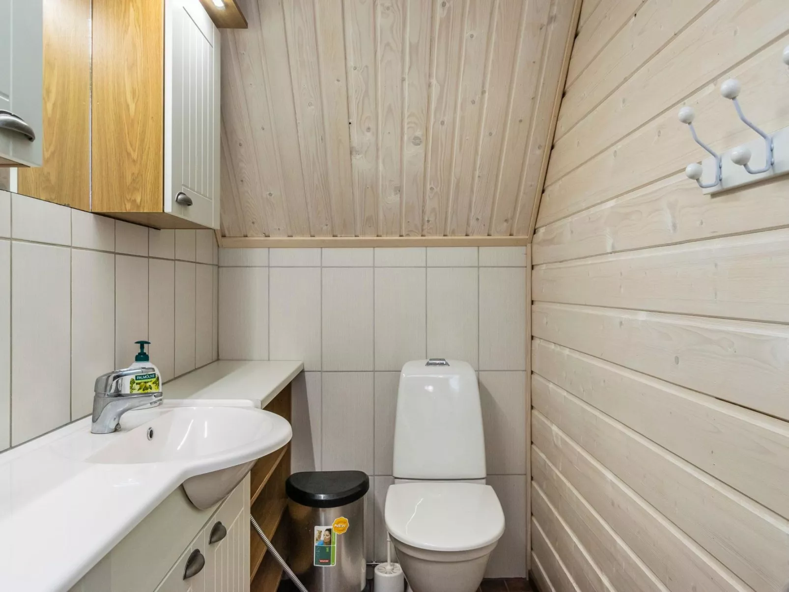 Eemilin huvila-Binnen