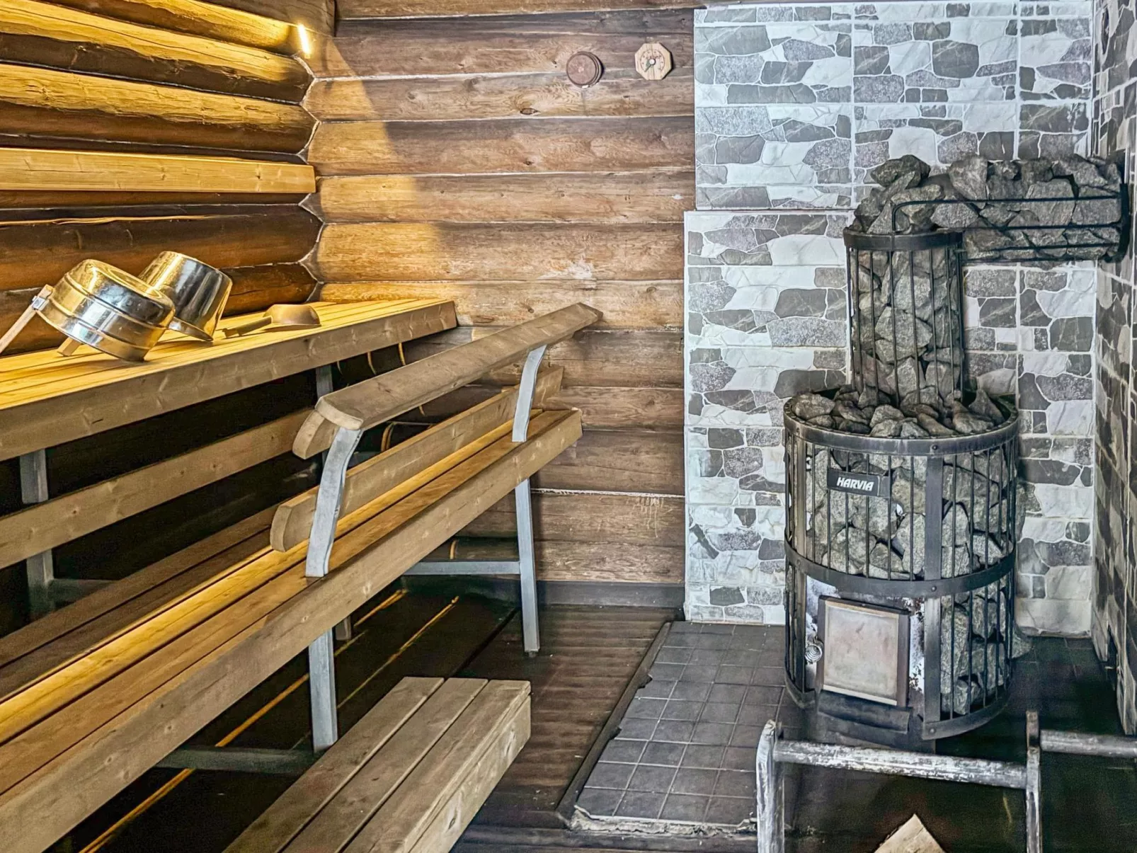 Domnan pirtti-Binnen