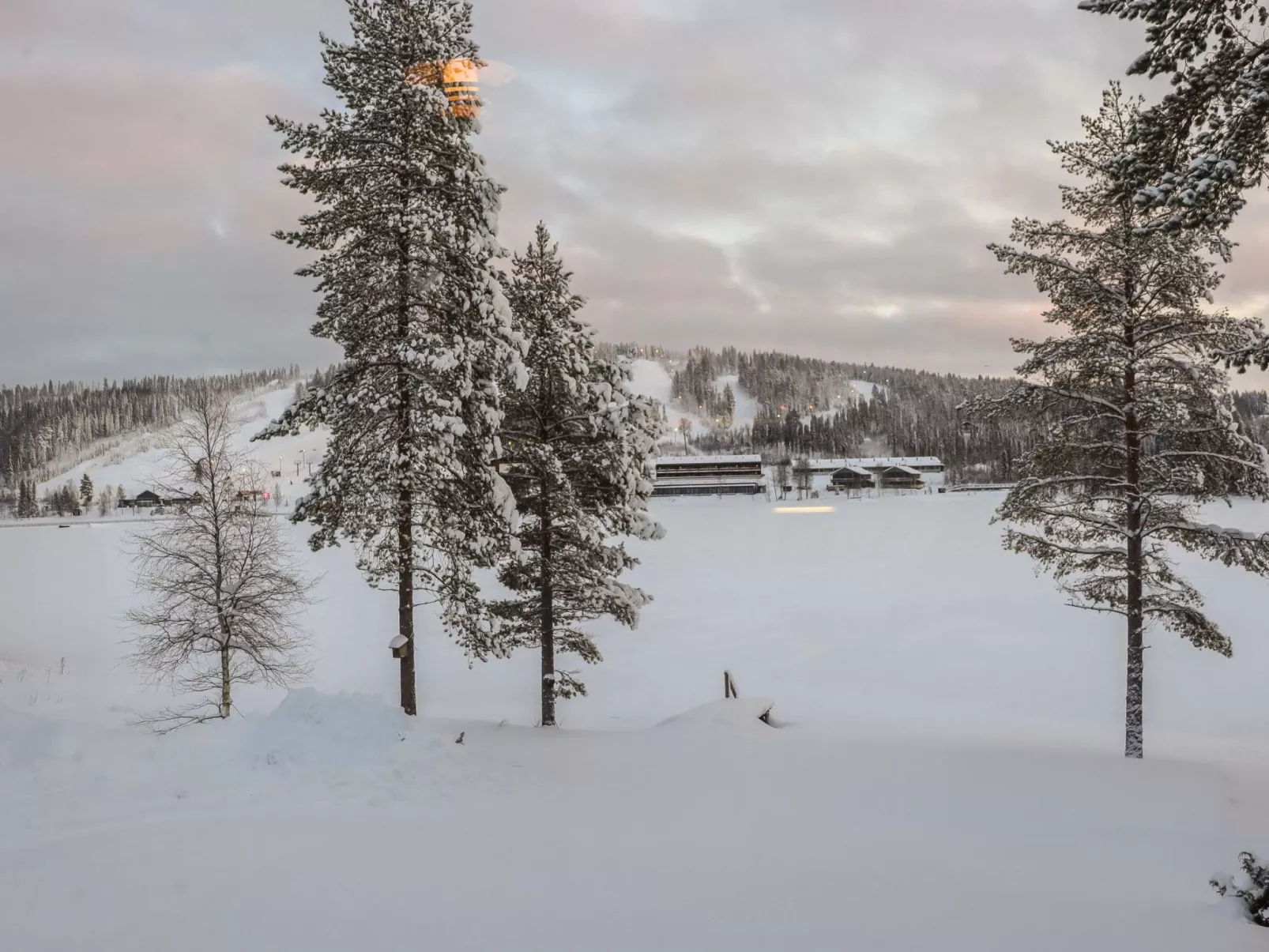 Aurinko-saaga 2 paritalo lasiterassihuon-Binnen