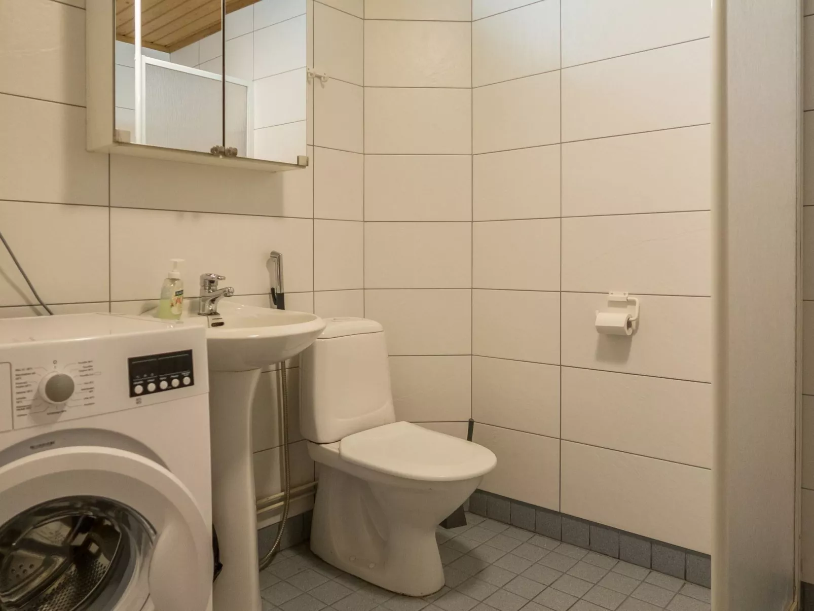 Vaarapirtti / tähti-Binnen